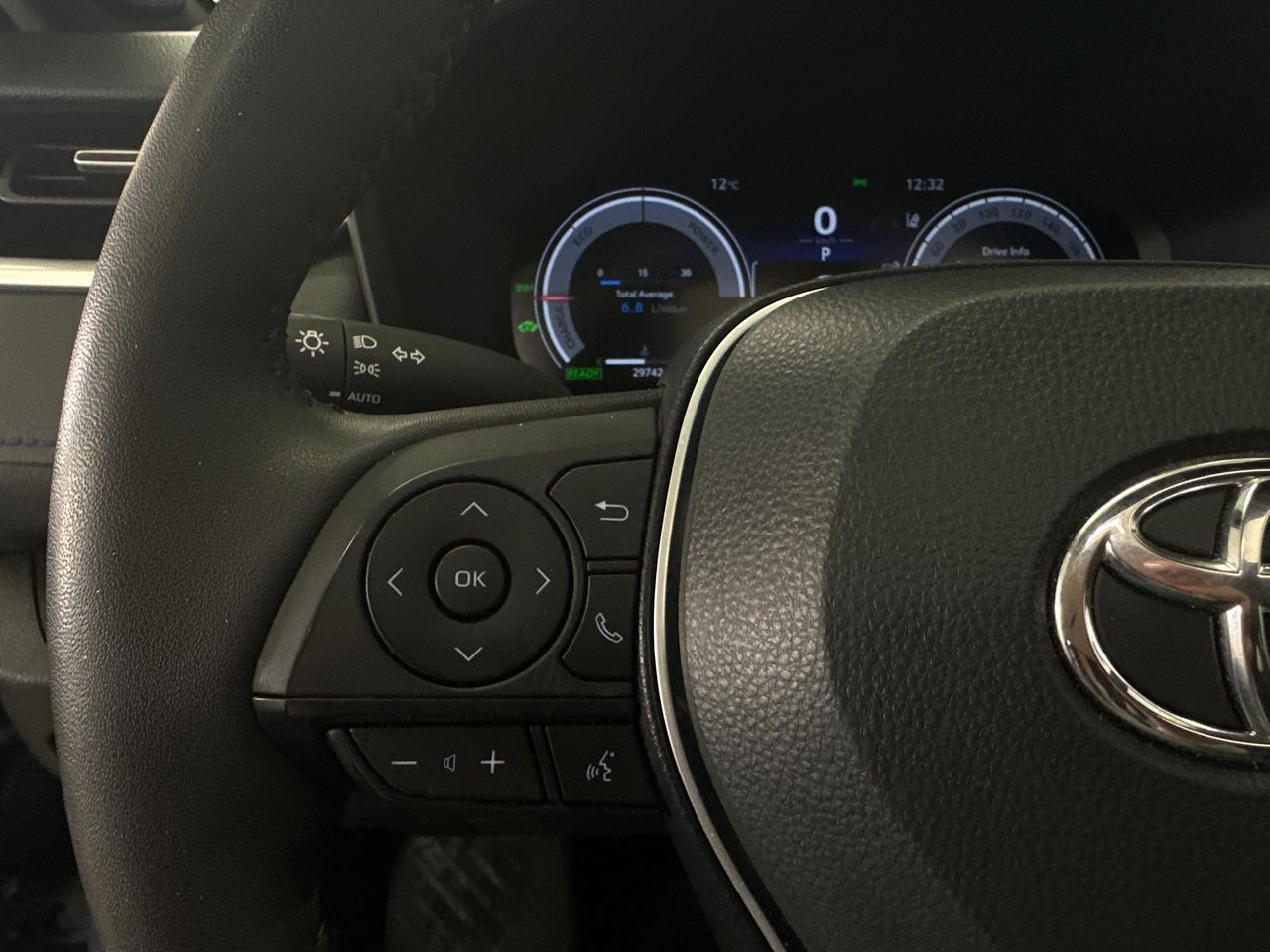 2024 Toyota RAV4 Hybrid XSE Photo