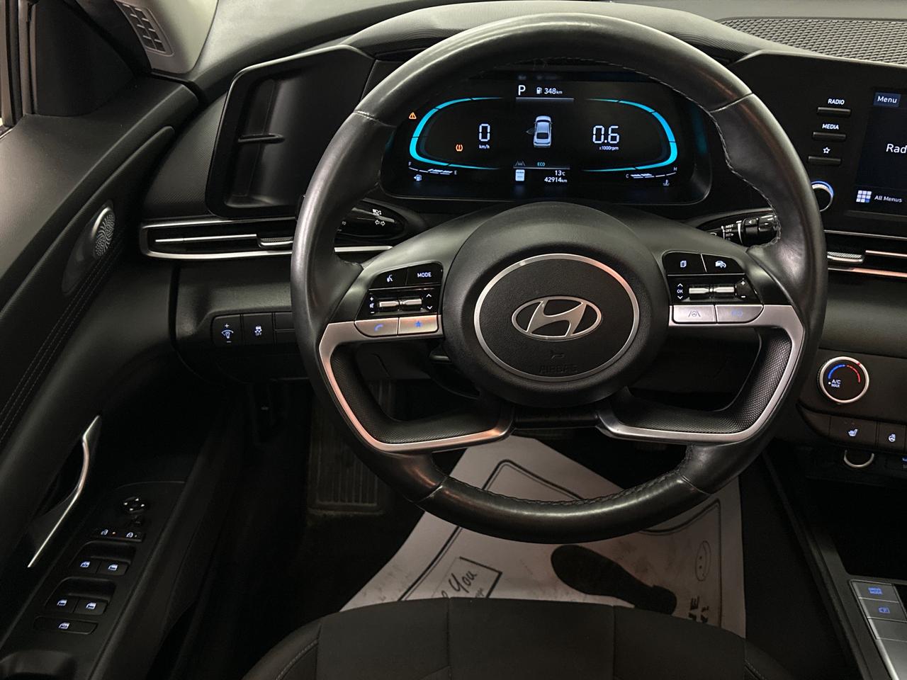 2024 Hyundai Elantra Preferred Photo