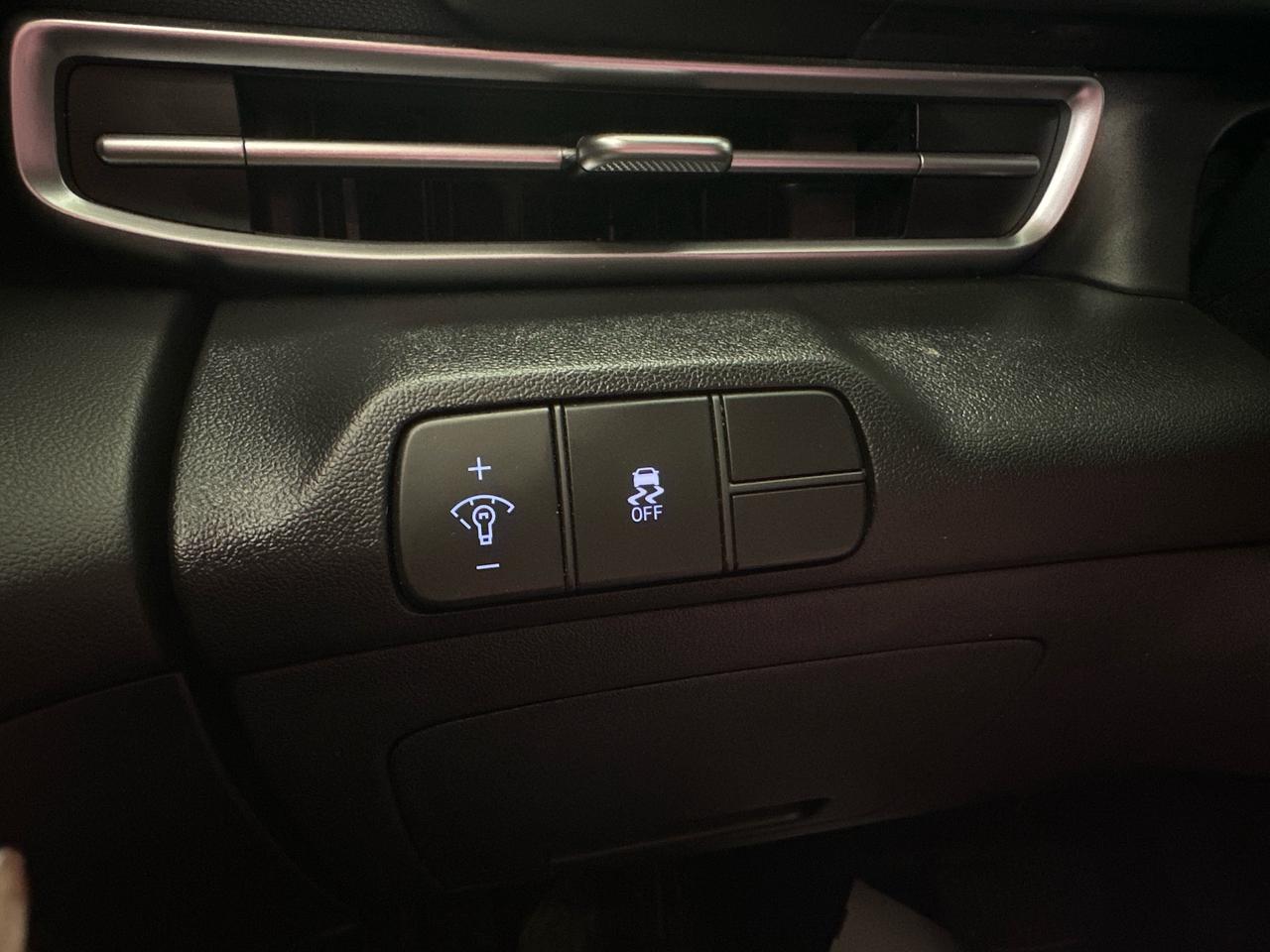 2024 Hyundai Elantra Preferred Photo