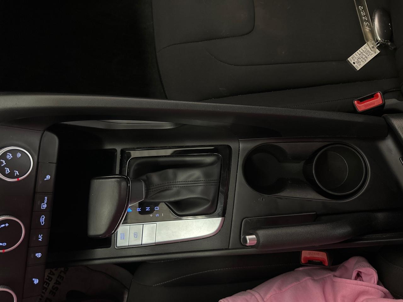 2024 Hyundai Elantra Preferred Photo