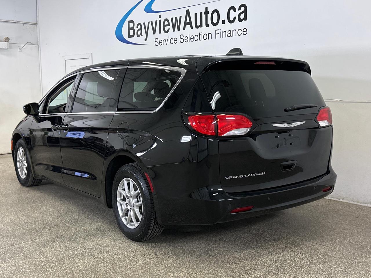 2024 Dodge Grand Caravan SXT - QUADS/DUAL AC/PWR DOORS/NAV/OFF 1 OWNER LEASE! Photo
