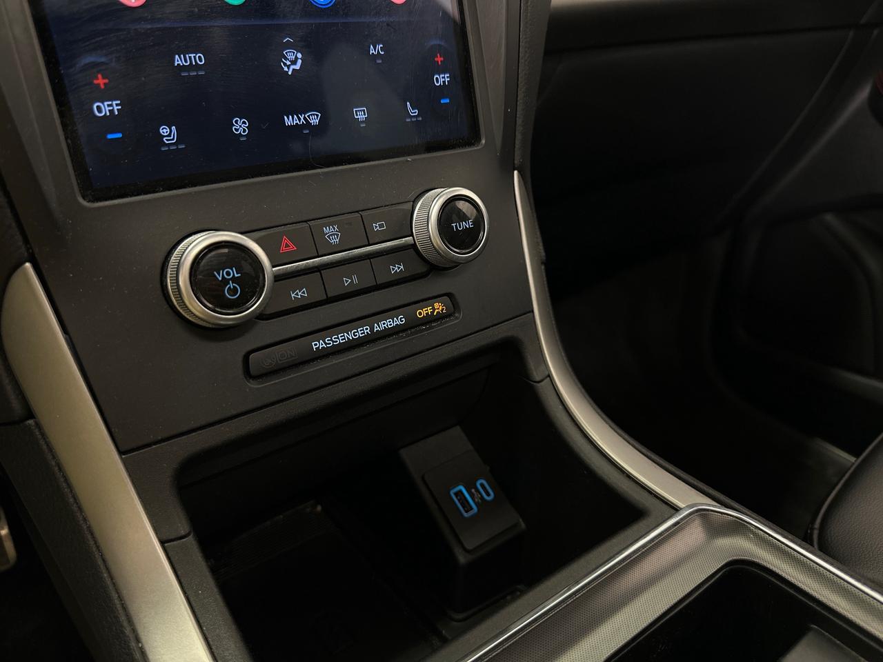 2022 Ford Edge ST Line Photo