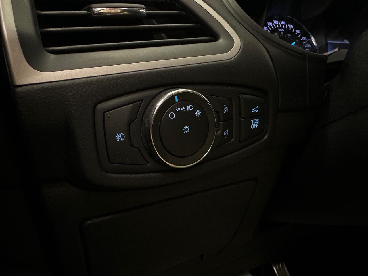2022 Ford Edge ST Line Photo