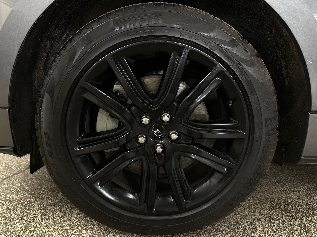 2022 Ford Edge ST Line Photo
