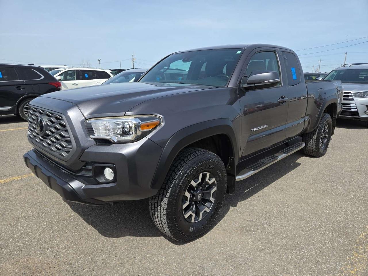 Used 2023 Toyota Tacoma Base 4dr 4x4 Access Cab 6 ft. box for sale in Belleville, ON