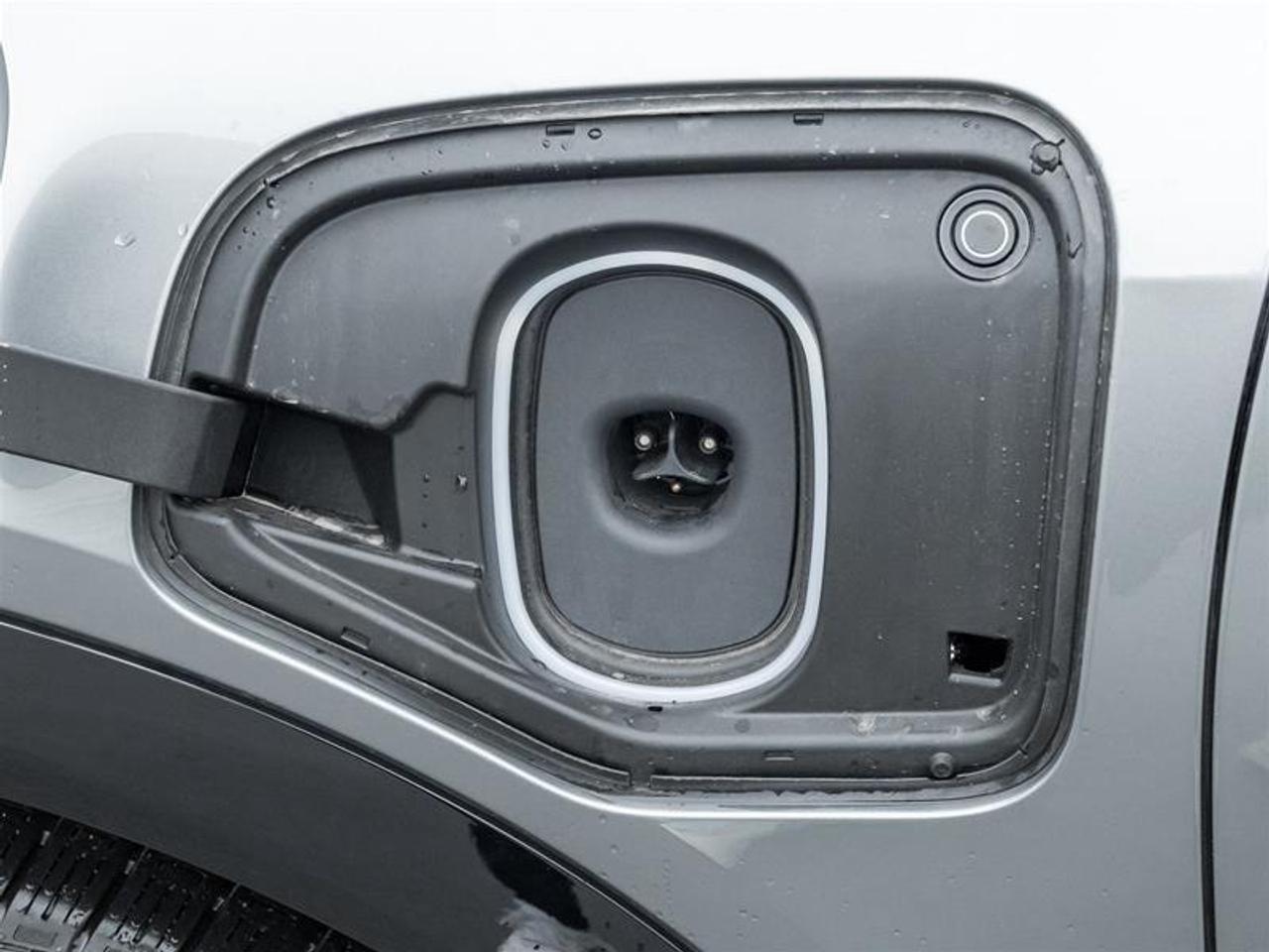 2026 Cadillac OPTIQ Sport 4dr Photo4