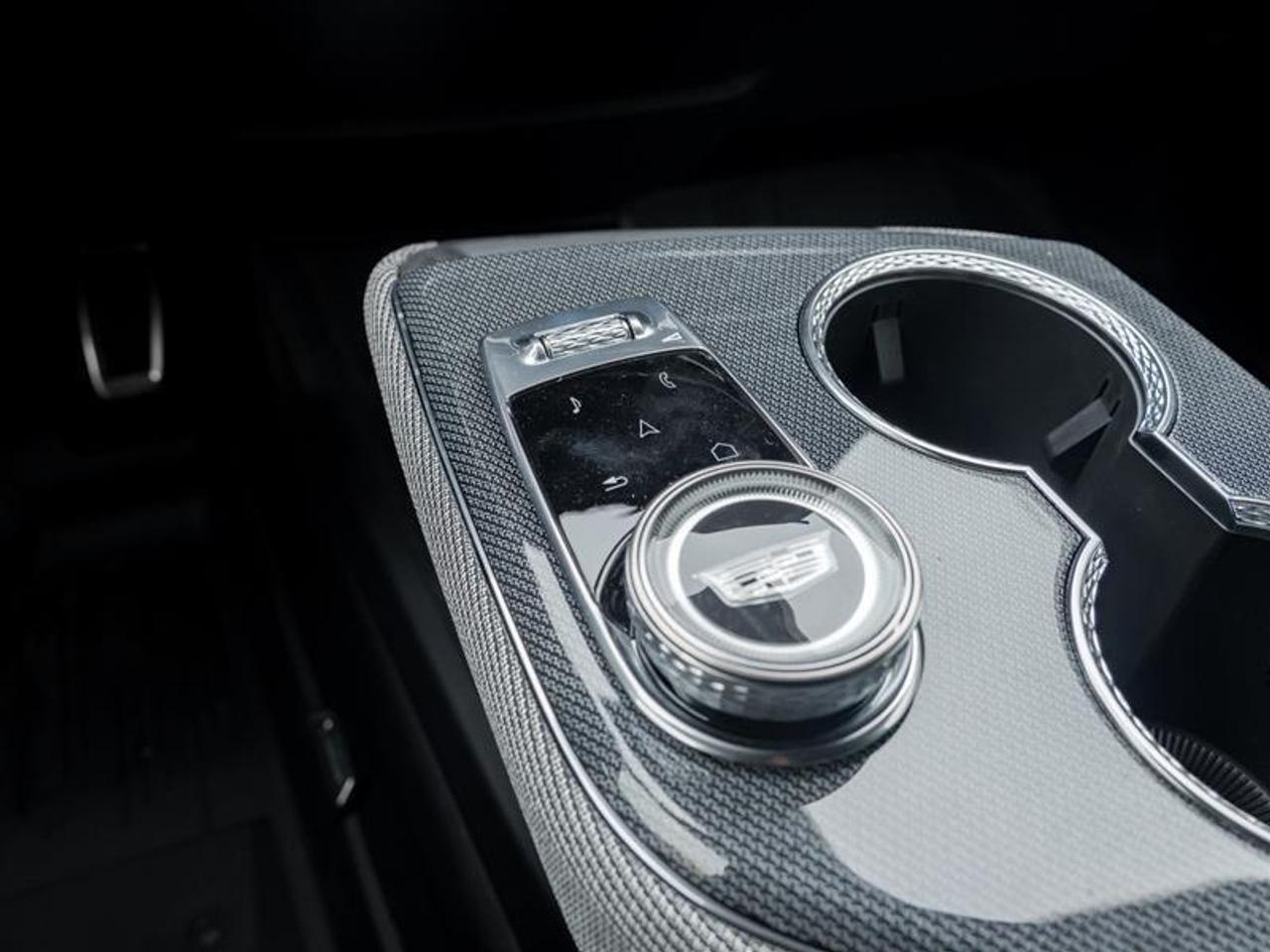 2026 Cadillac OPTIQ Sport 4dr Photo