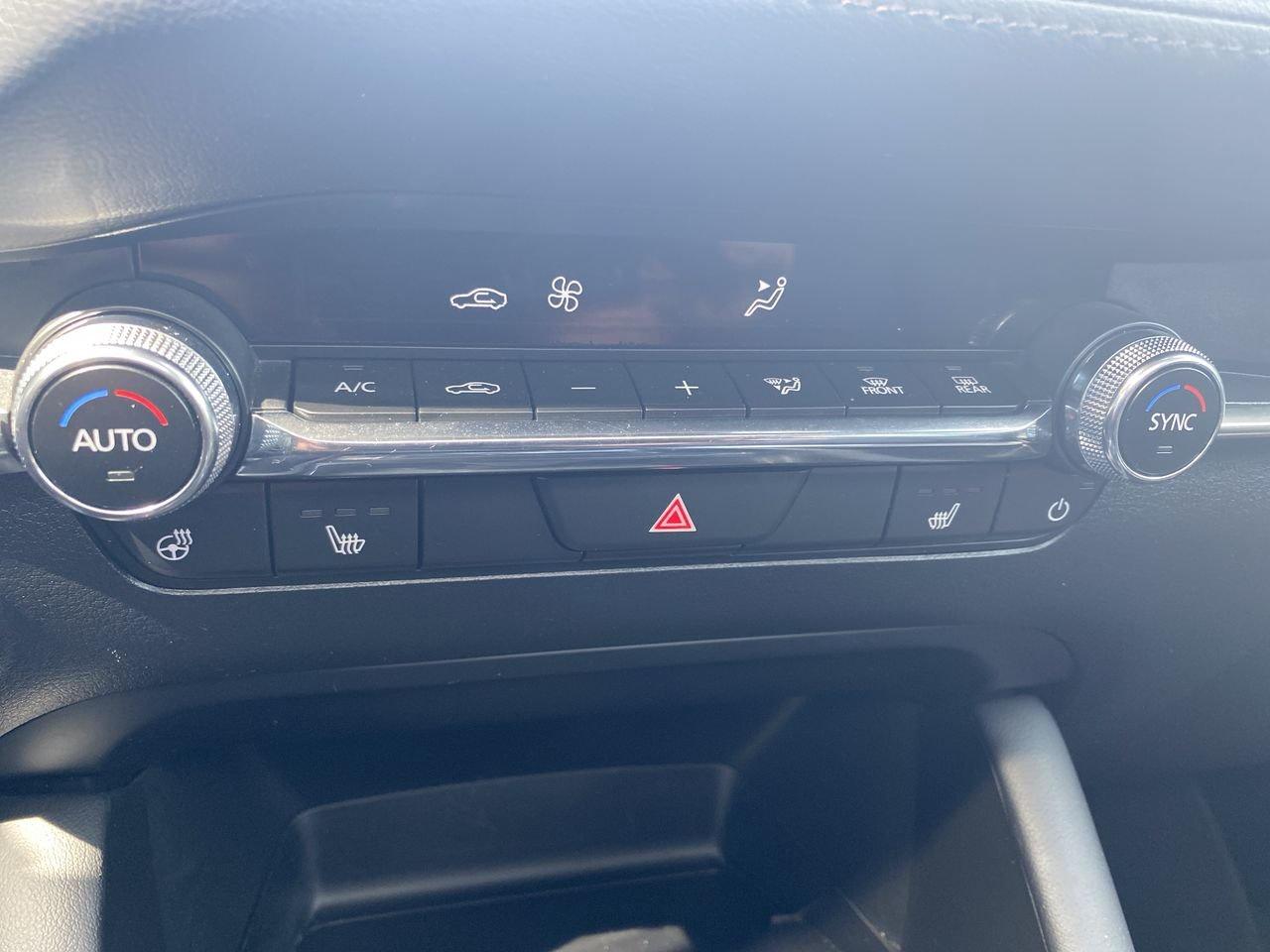 2024 Mazda Mazda3 Sport GS Photo