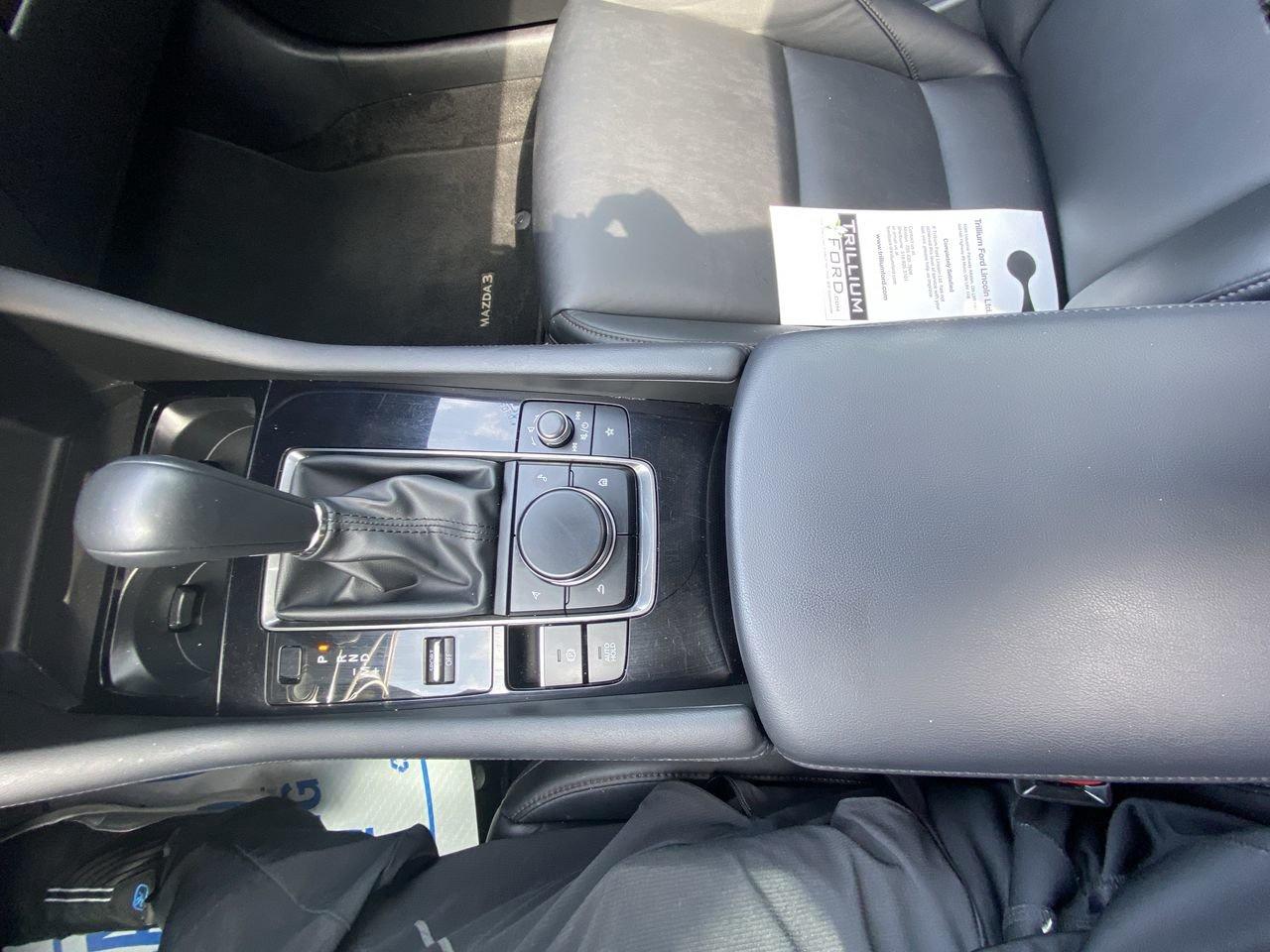 2024 Mazda Mazda3 Sport GS Photo