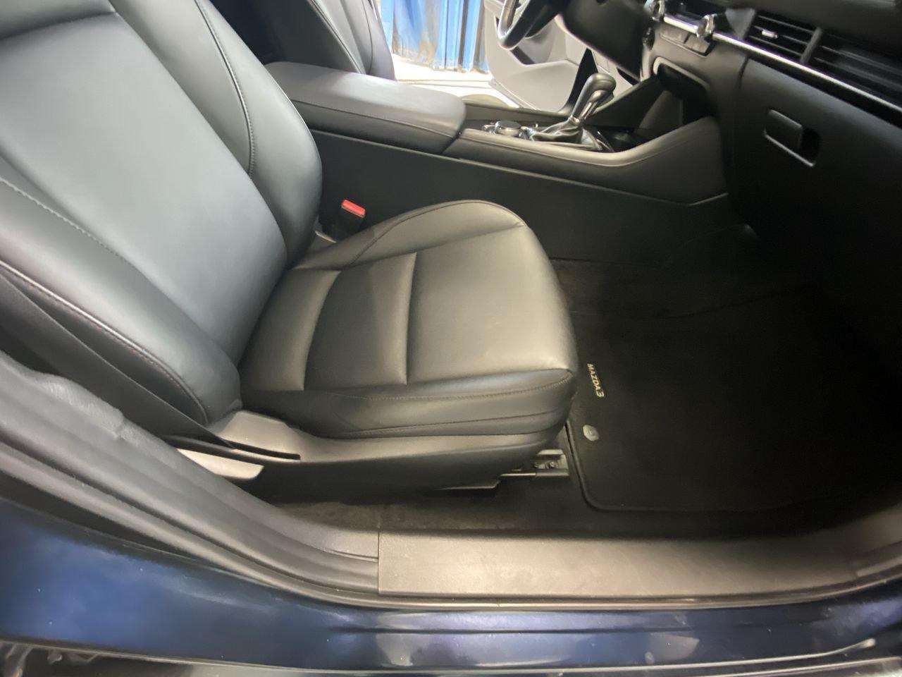 2024 Mazda Mazda3 Sport GS Photo