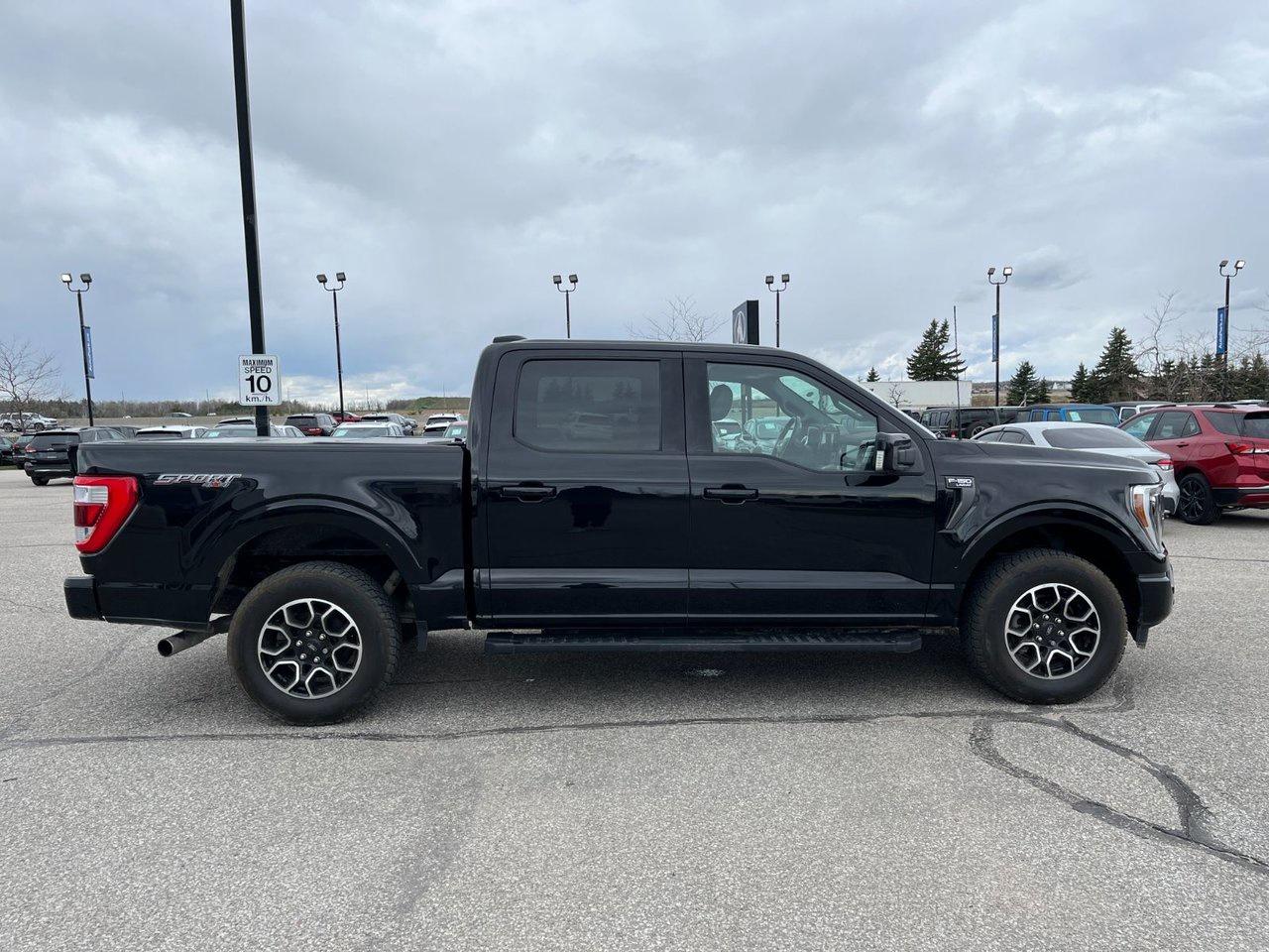 2022 Ford F-150 Lariat 4WD SuperCrew 5.5' Box Photo4