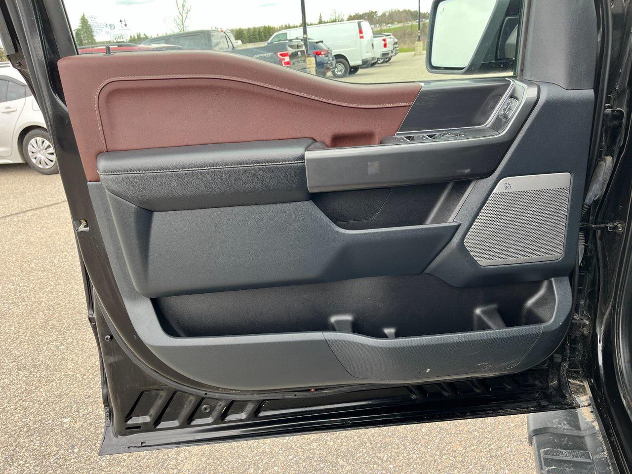 2022 Ford F-150 Lariat 4WD SuperCrew 5.5' Box Photo