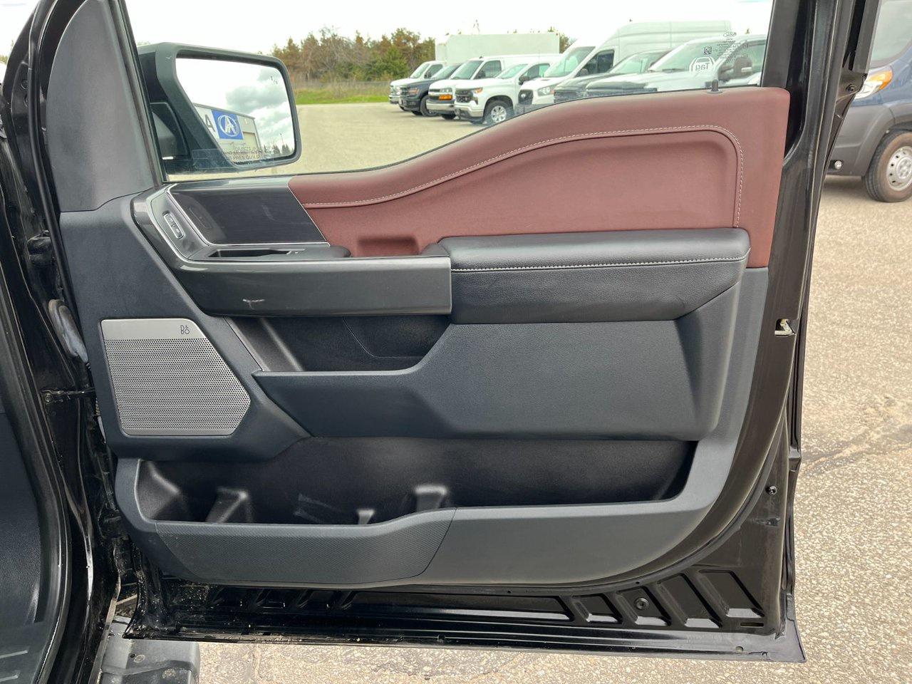 2022 Ford F-150 Lariat 4WD SuperCrew 5.5' Box Photo