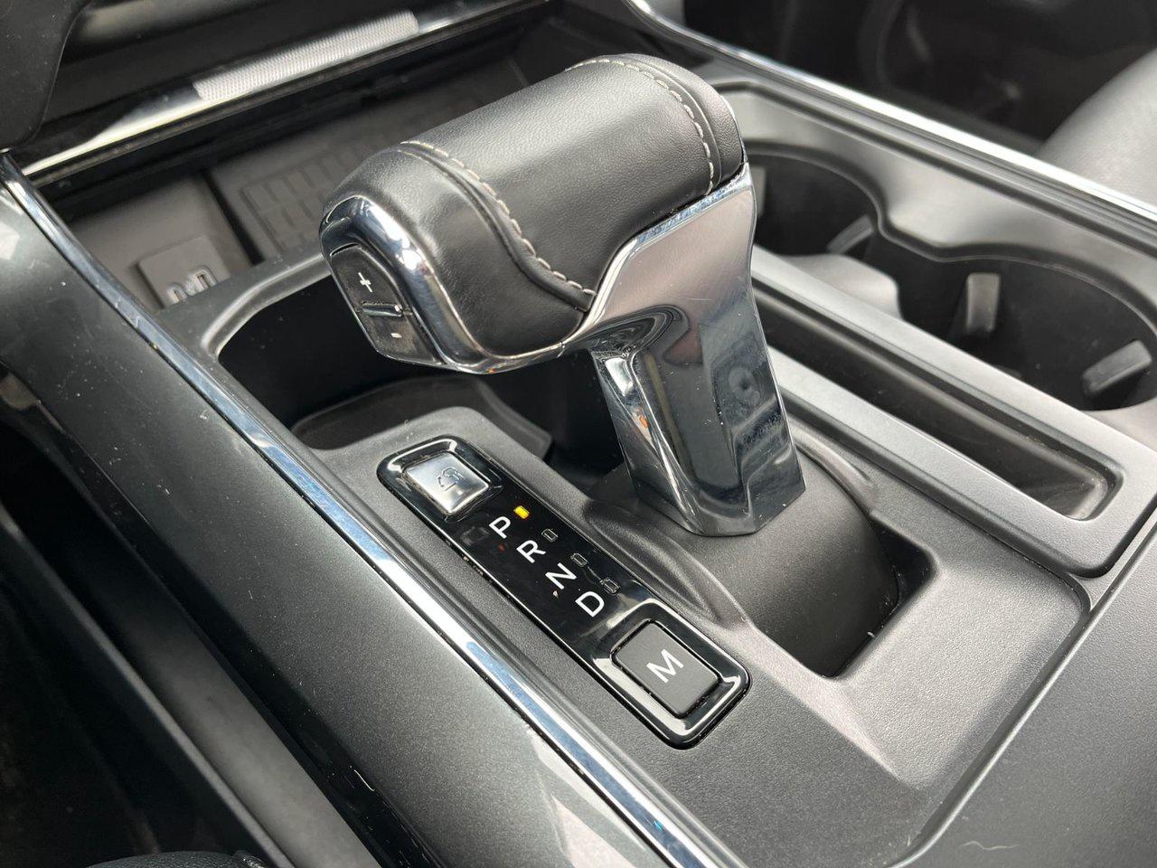 2022 Ford F-150 Lariat 4WD SuperCrew 5.5' Box Photo