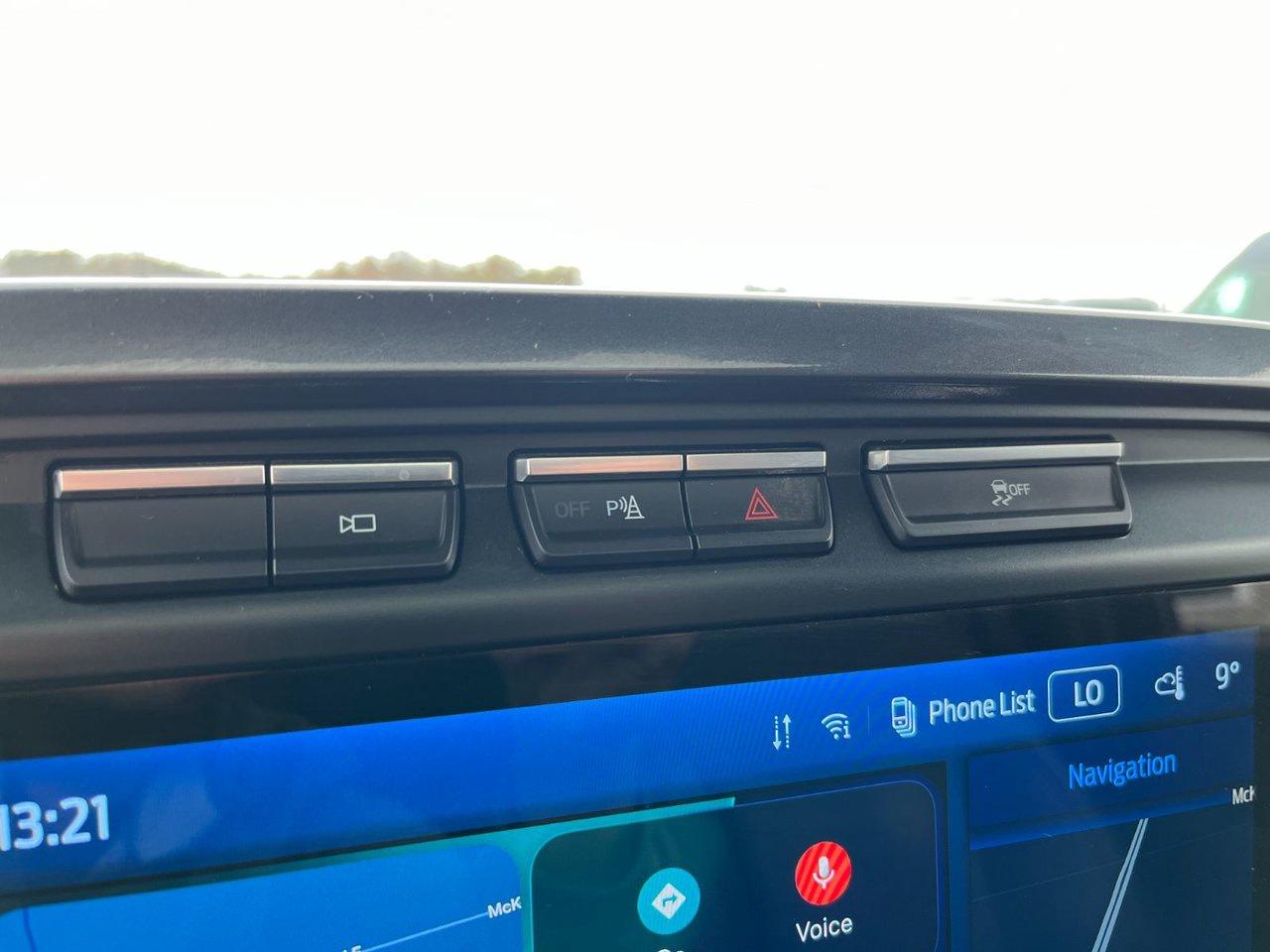2022 Ford F-150 Lariat 4WD SuperCrew 5.5' Box Photo