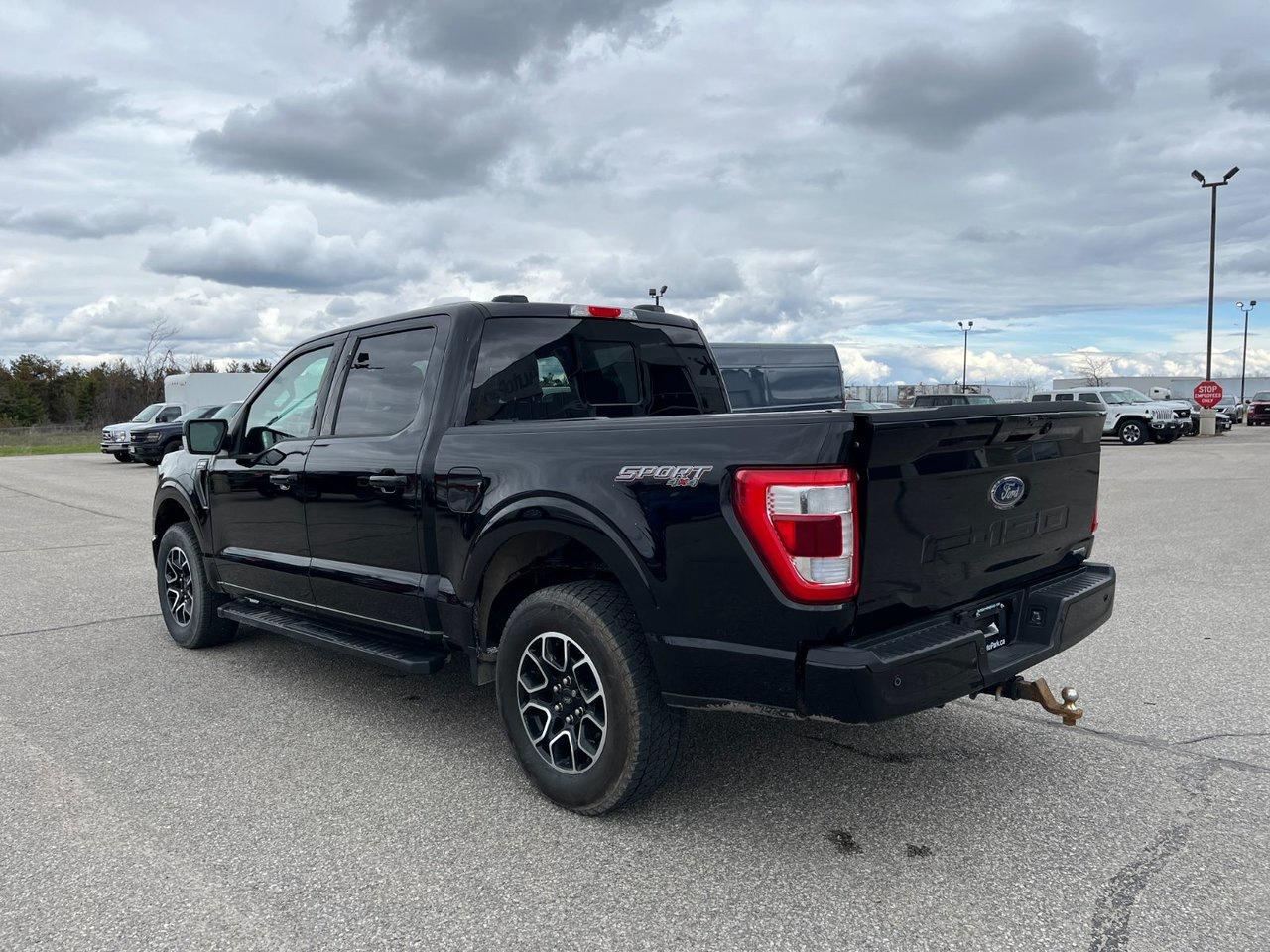2022 Ford F-150 Lariat 4WD SuperCrew 5.5' Box Photo