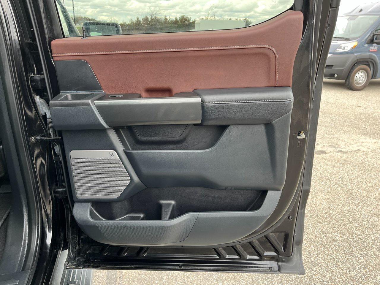 2022 Ford F-150 Lariat 4WD SuperCrew 5.5' Box Photo