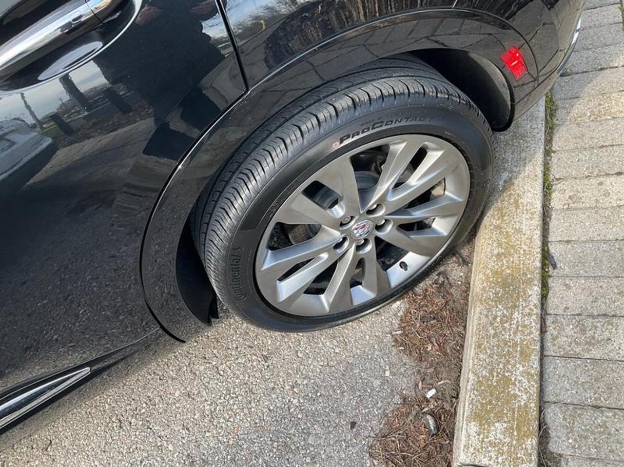 2022 Buick Envision Avenir Photo