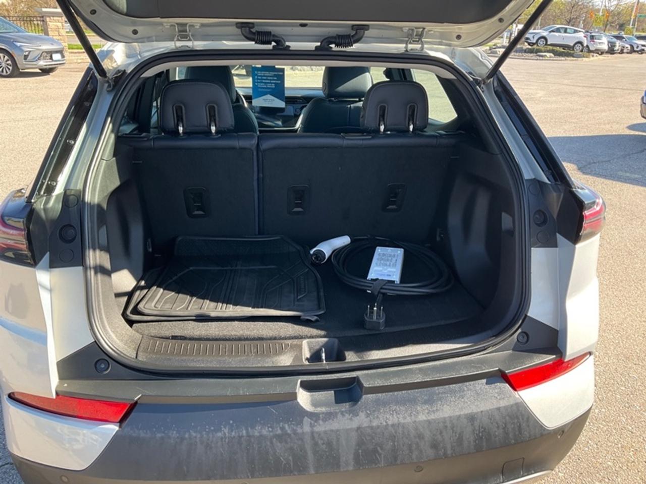 2023 Chevrolet Bolt EUV LT Photo