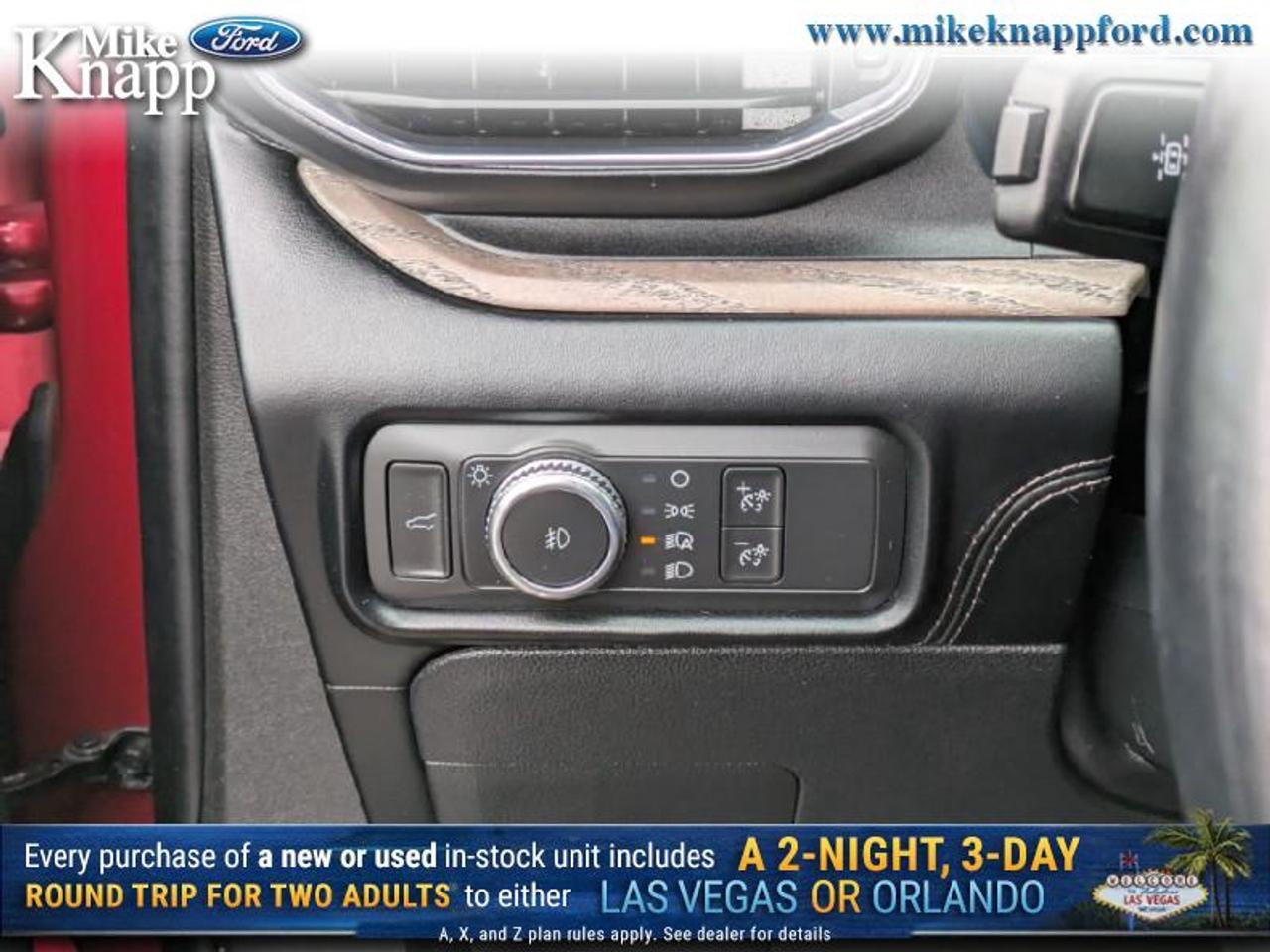2021 Ford Explorer Platinum Photo