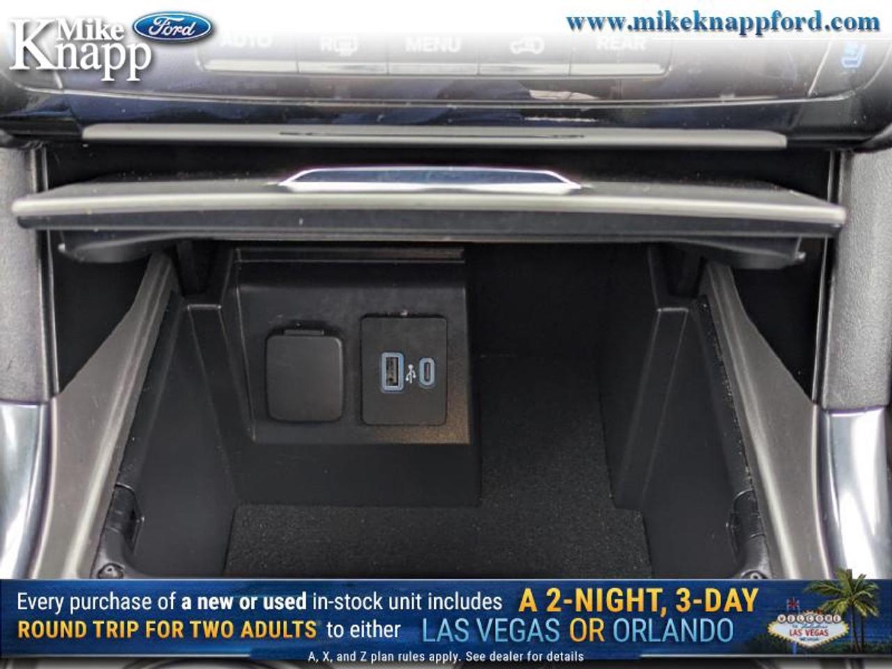 2021 Ford Explorer Platinum Photo