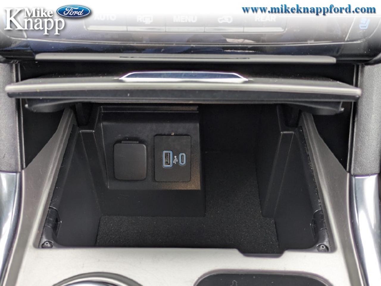 2021 Ford Explorer Platinum Photo