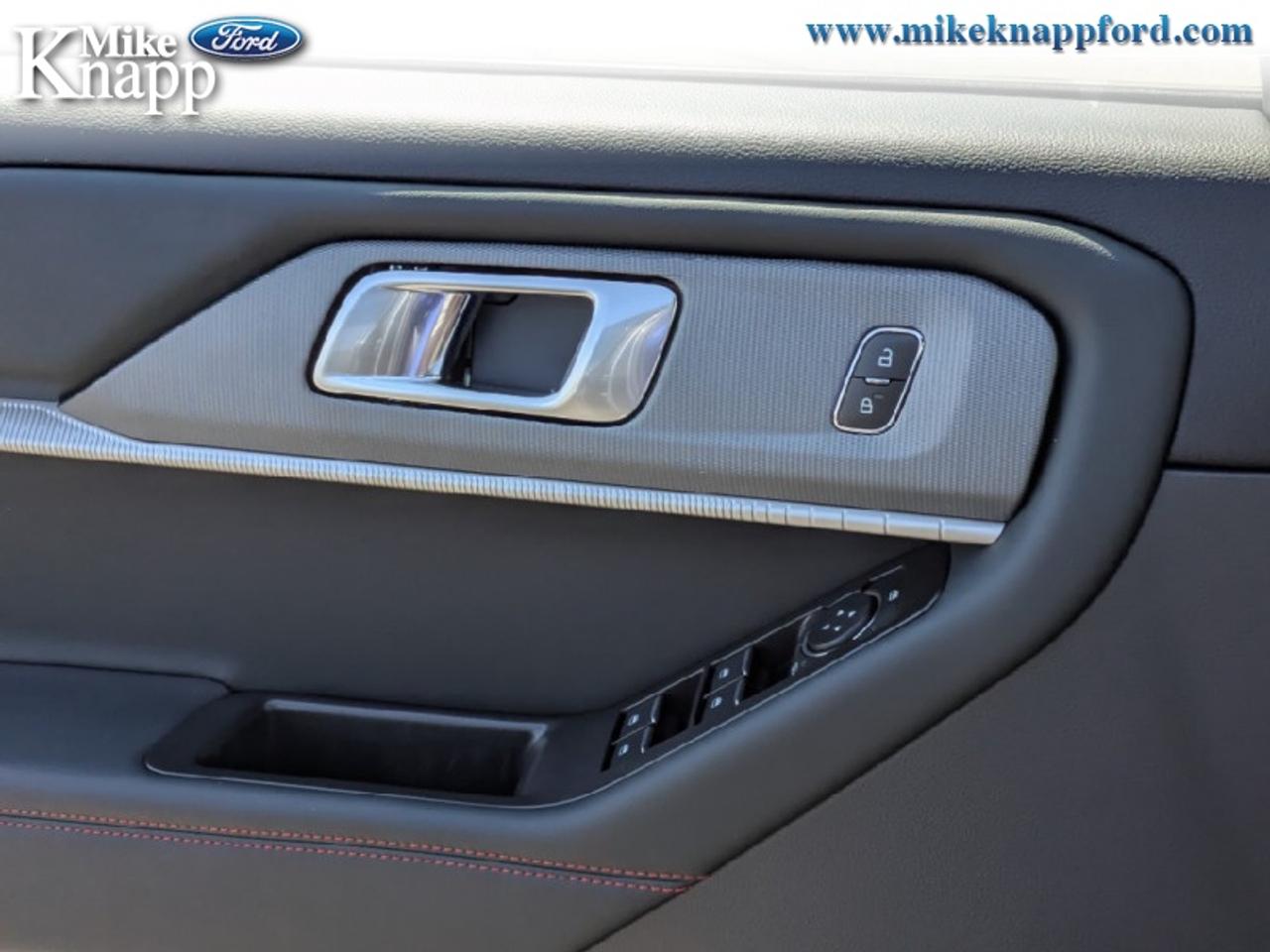 2026 Ford Explorer ST-Line Photo