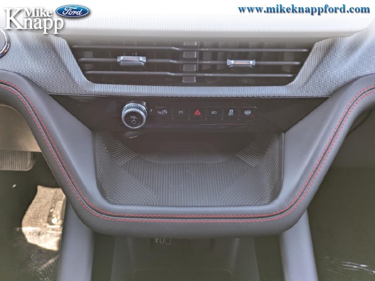 2026 Ford Explorer ST-Line Photo