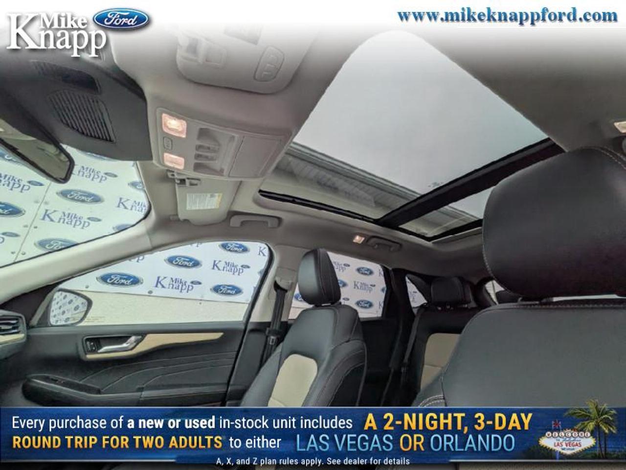 2022 Ford Escape Titanium AWD Photo