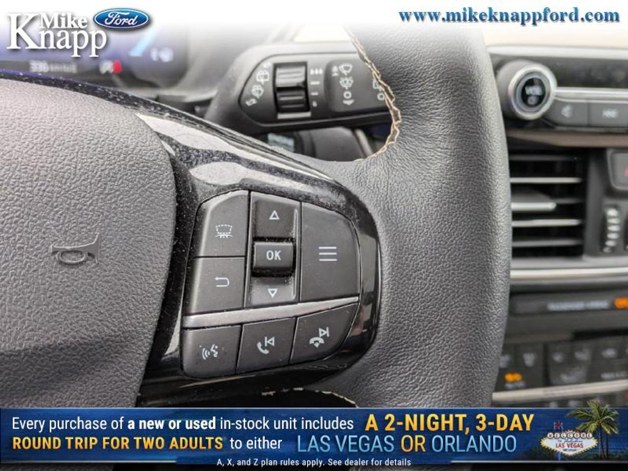 2022 Ford Escape Titanium AWD Photo
