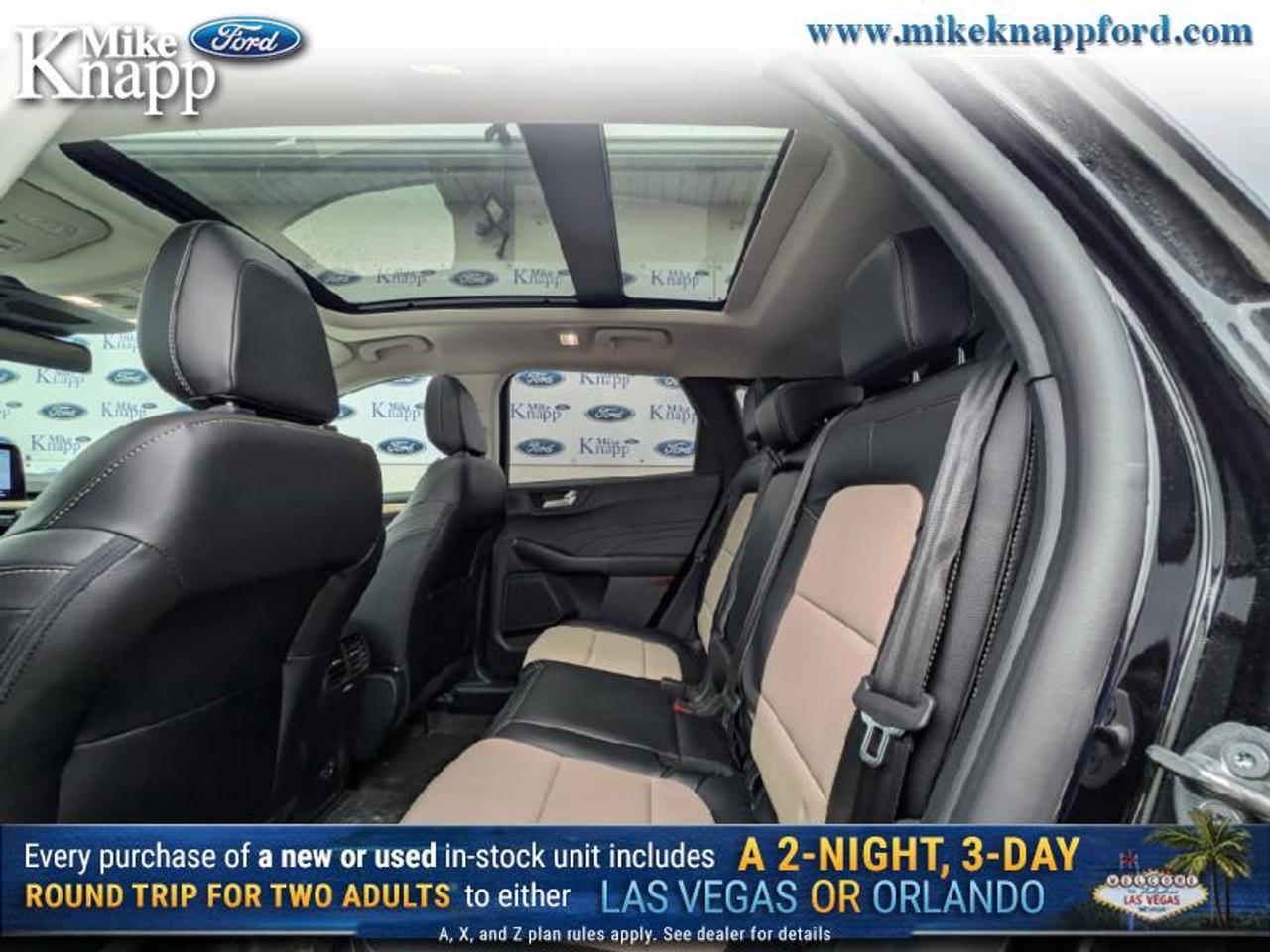 2022 Ford Escape Titanium AWD Photo