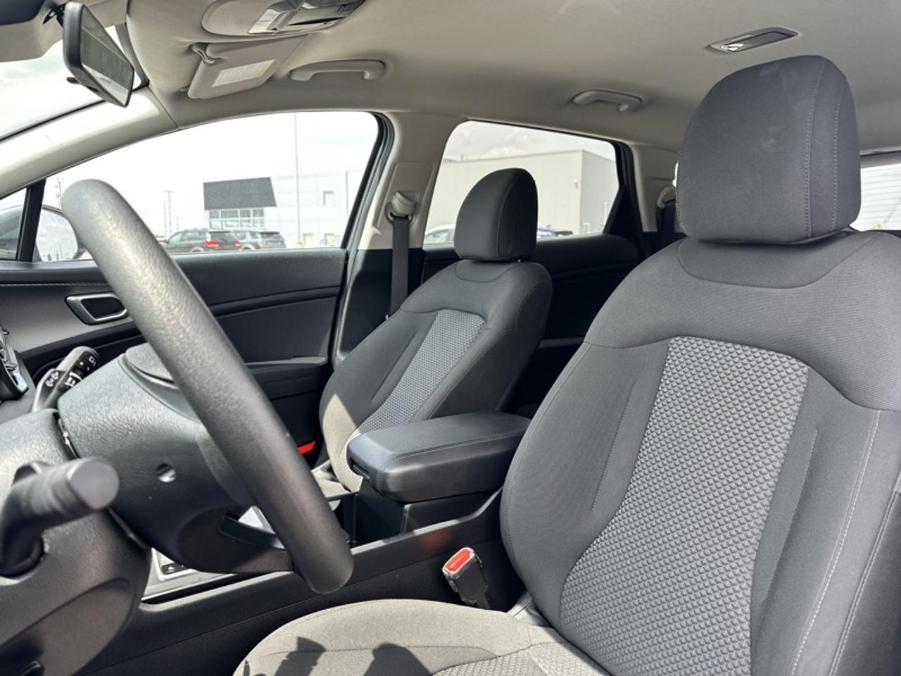 2025 Kia Sportage LX Photo