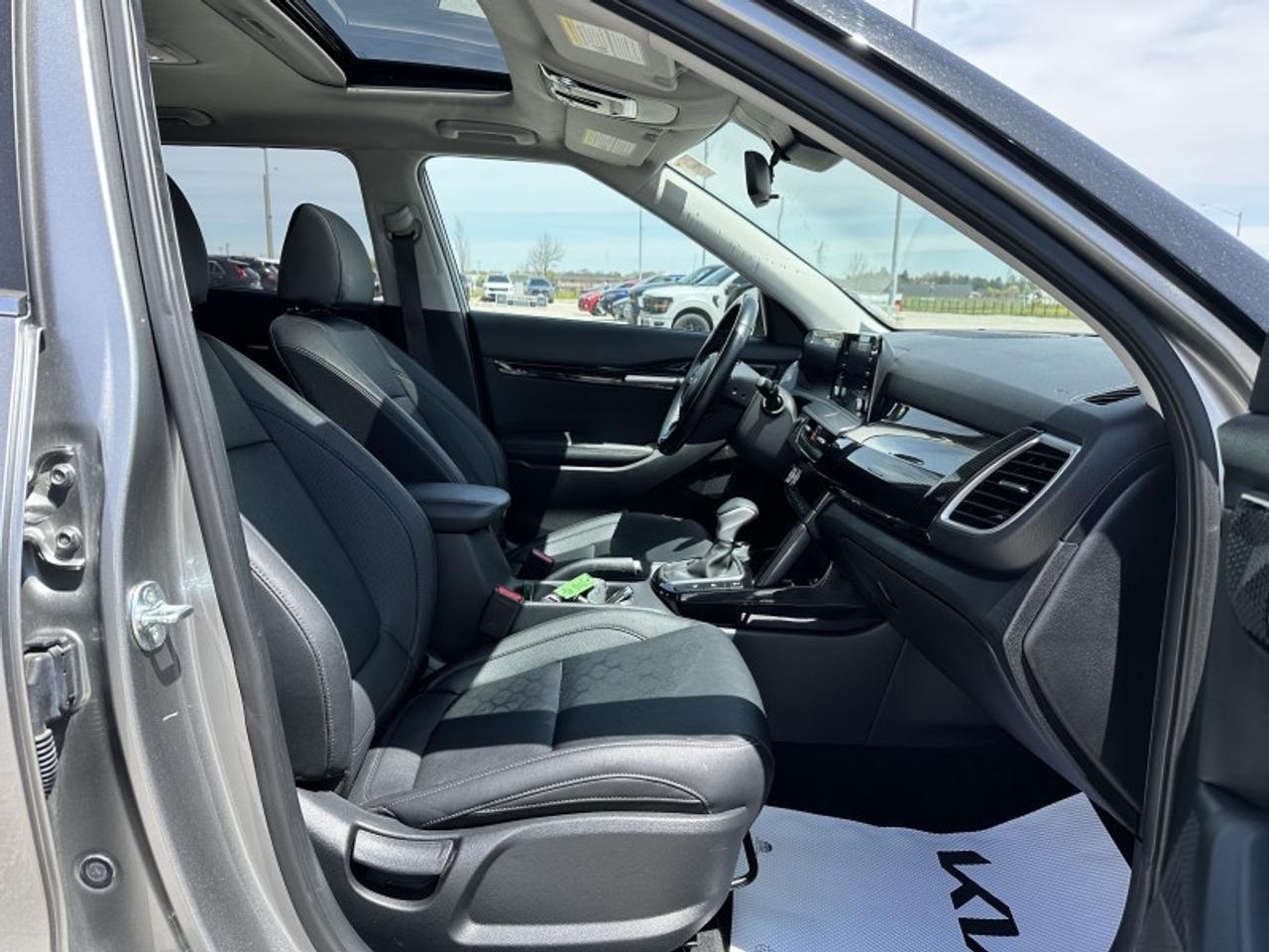 2025 Kia Seltos EX Photo