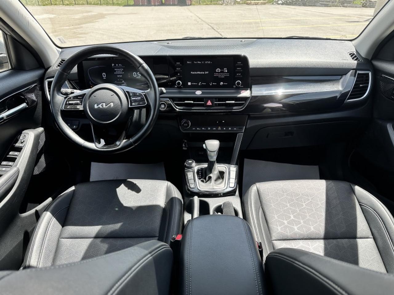 2025 Kia Seltos EX Photo
