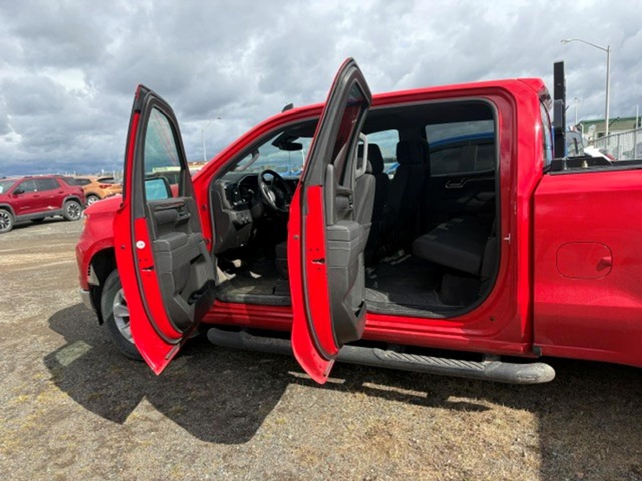2025 Chevrolet Silverado 1500 LT Photo