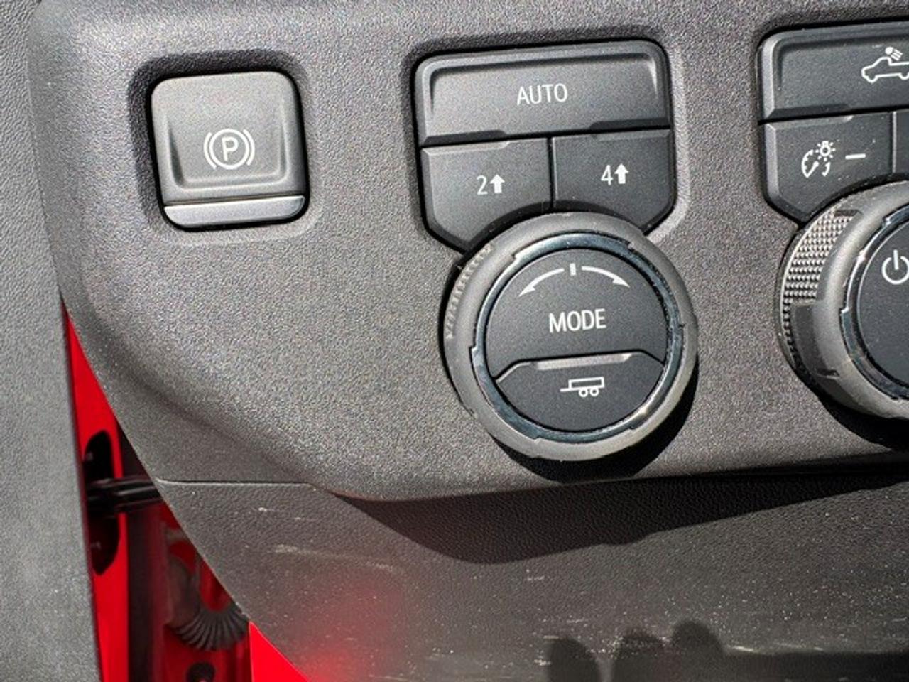 2025 Chevrolet Silverado 1500 LT Photo