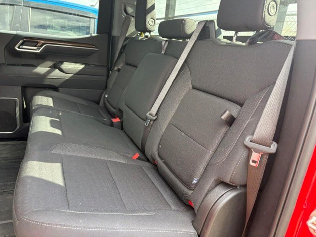 2025 Chevrolet Silverado 1500 LT Photo