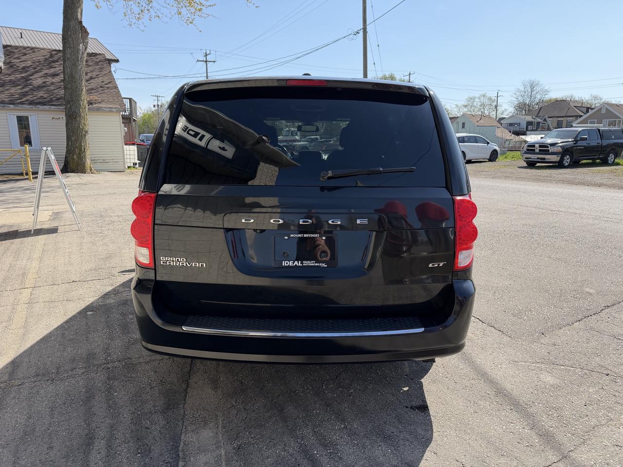 2020 Dodge Grand Caravan GT Photo3