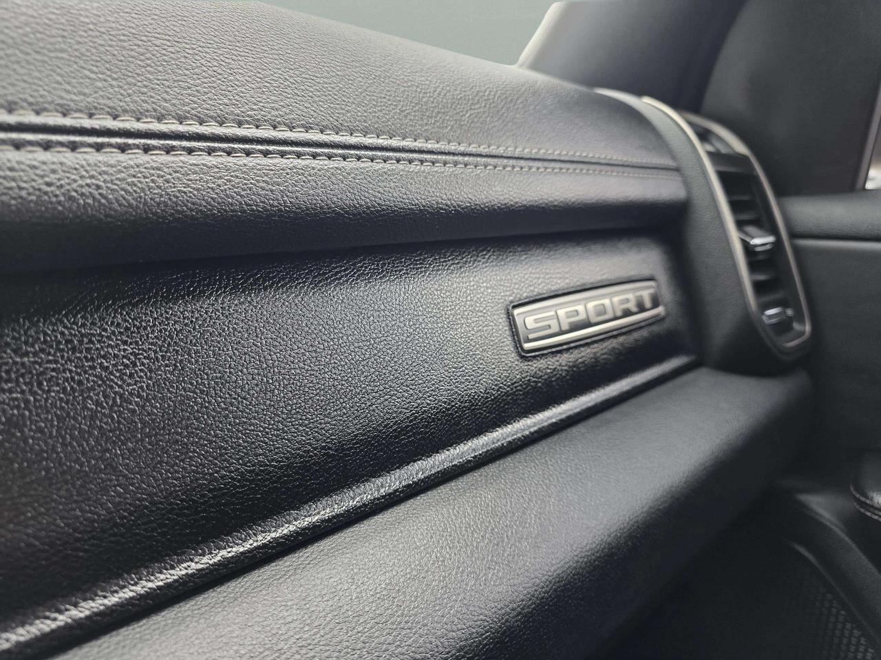 2019 RAM 1500 Sport 4x4 Crew Cab 6'4" Box Photo