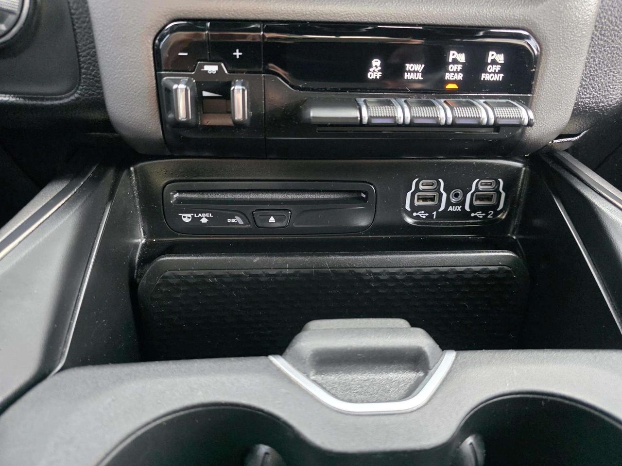 2019 RAM 1500 Sport 4x4 Crew Cab 6'4" Box Photo