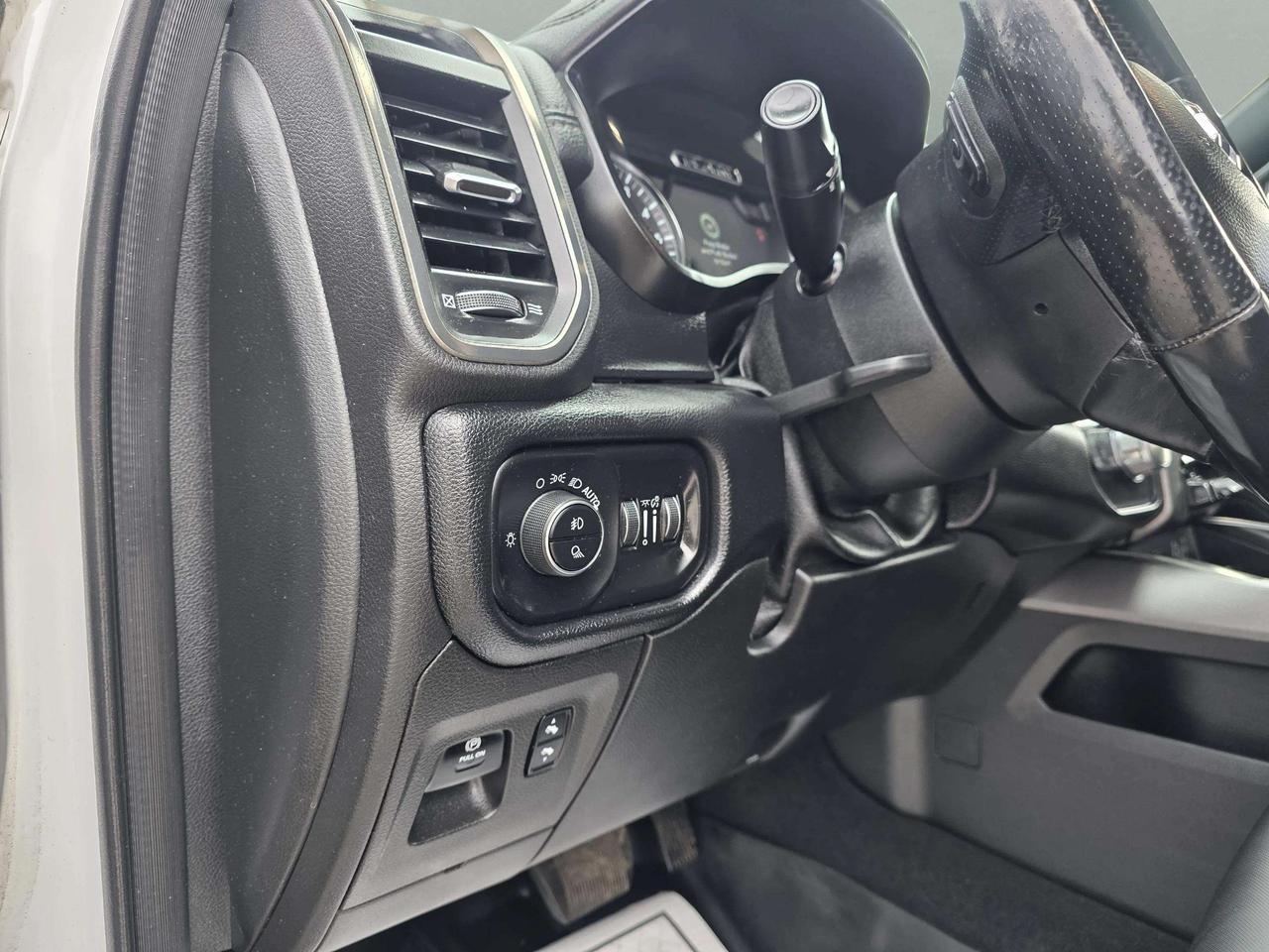 2019 RAM 1500 Sport 4x4 Crew Cab 6'4" Box Photo