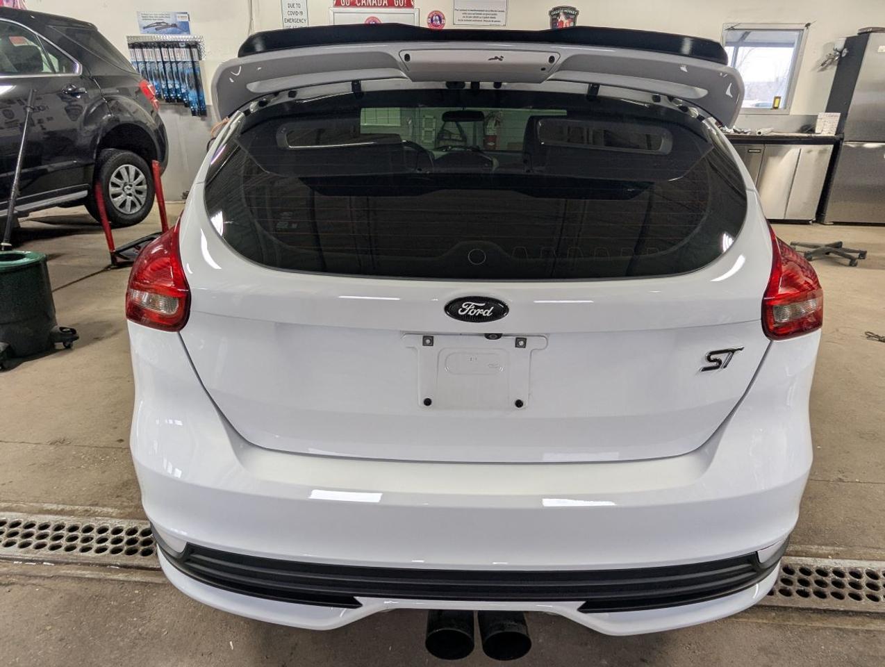 2016 Ford Focus ST SELLING AS IS/AS TRADED!! Photo4