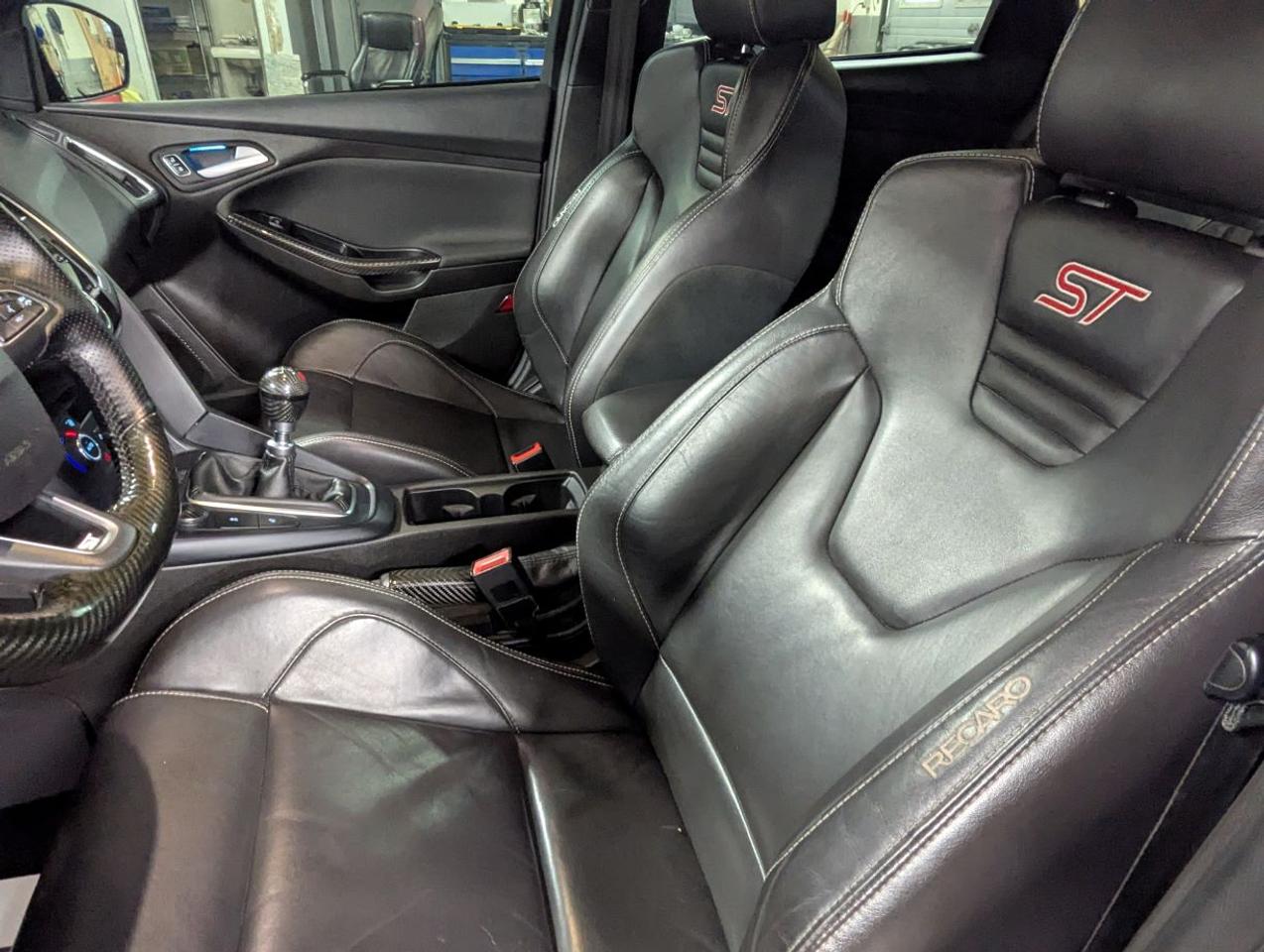 2016 Ford Focus ST SELLING AS IS/AS TRADED!! Photo