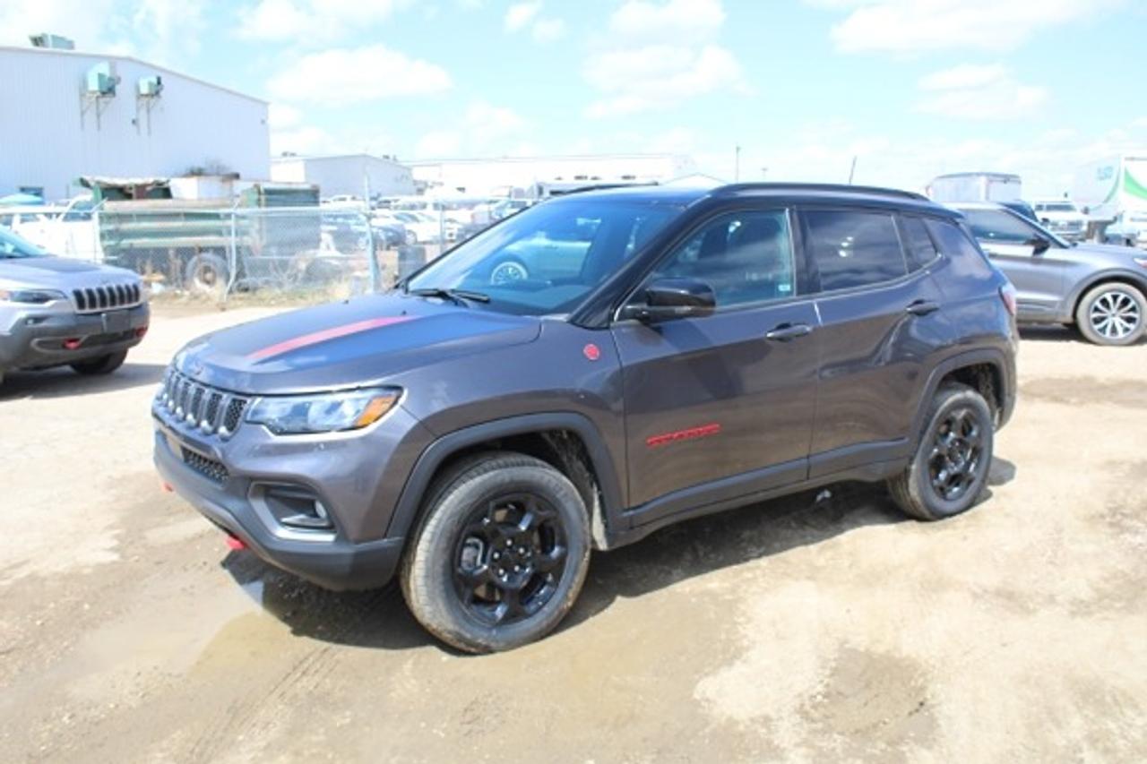 2024 Jeep Compass Trailhawk 4x4 w/Htd Leather, pano S/R, NAV, BUC - Photo #1