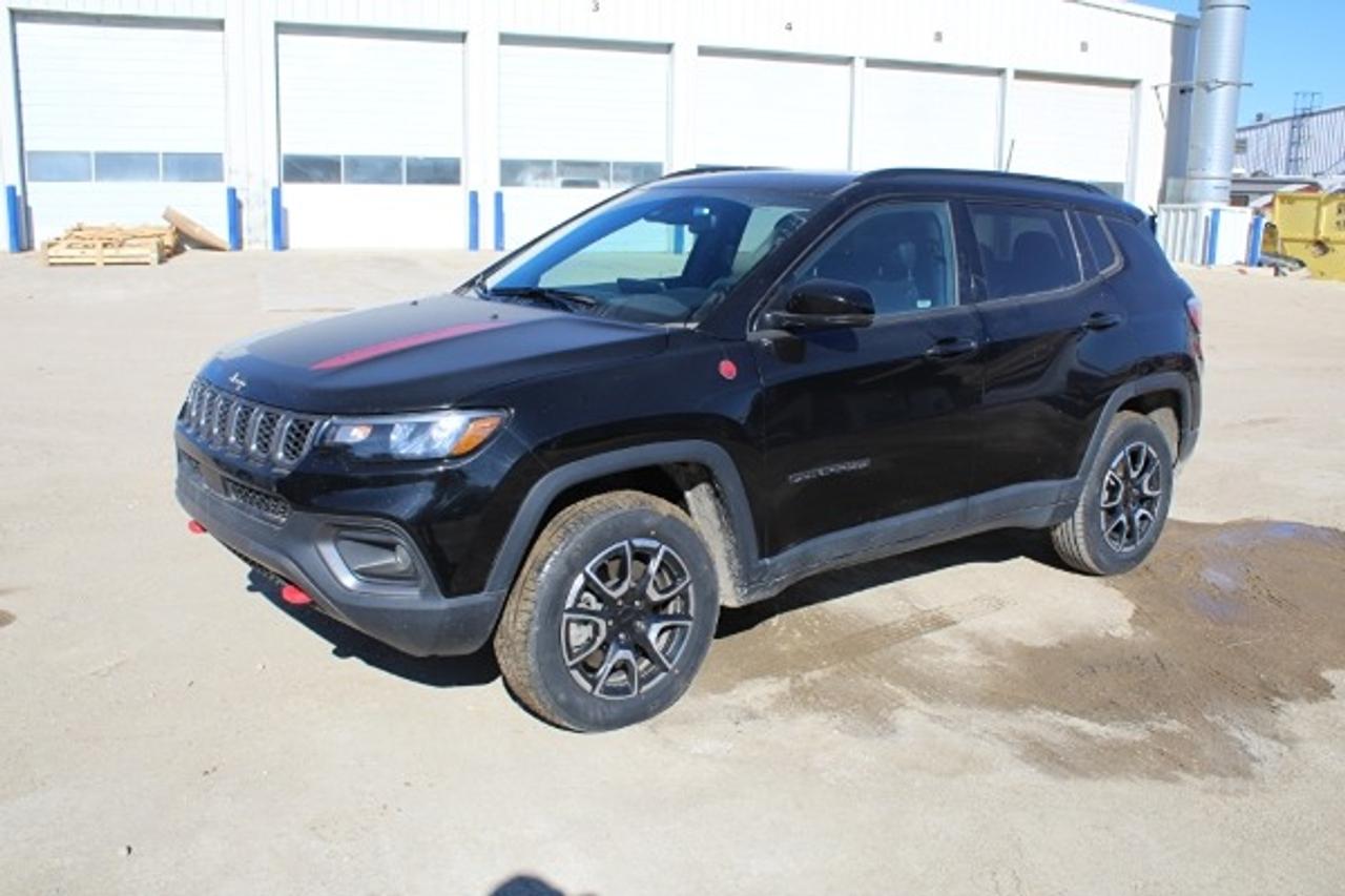 2024 Jeep Compass Trailhawk 4x4 w/Htd Leather, pano S/R, NAV, BUC - Photo #1