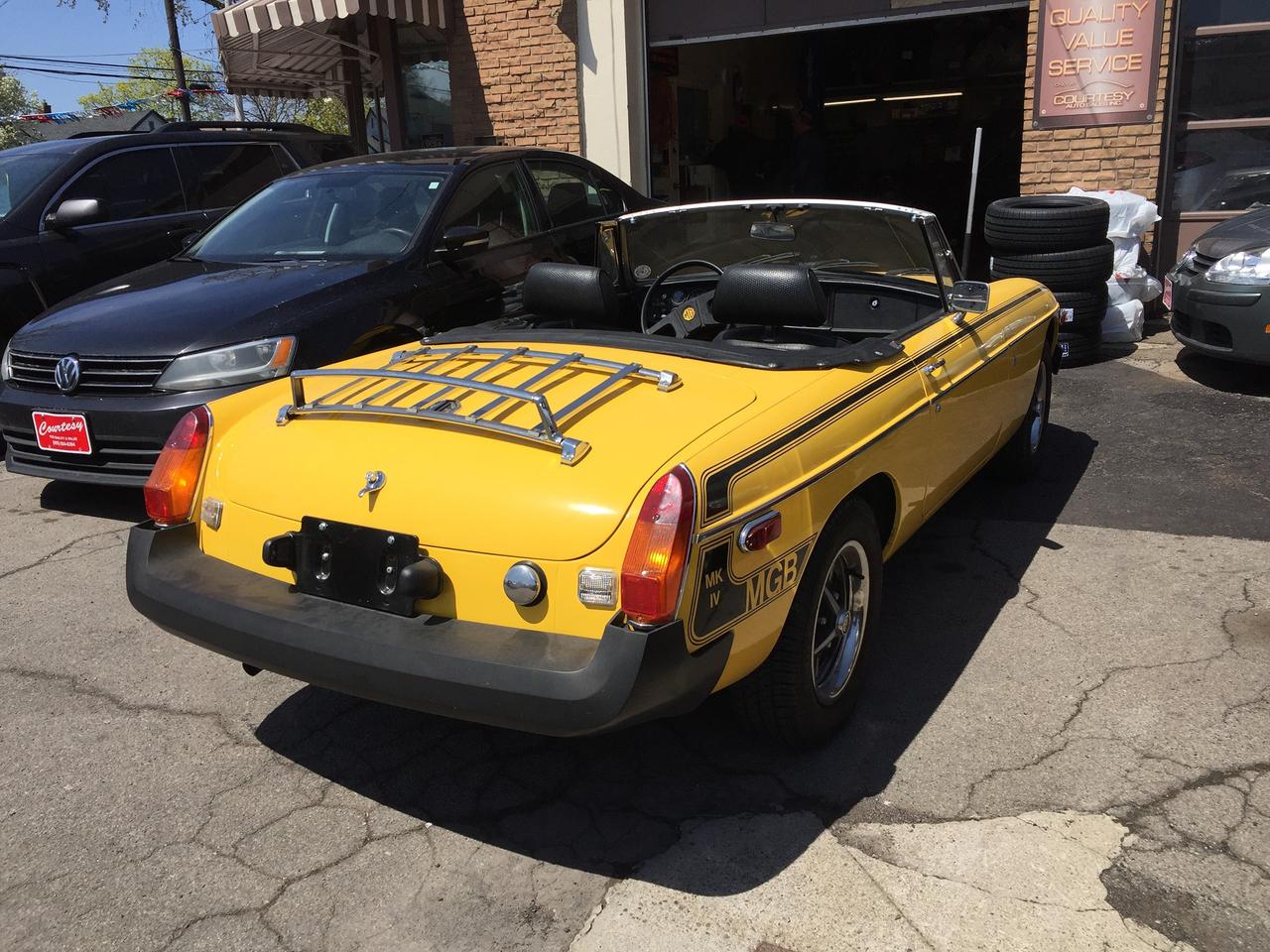 1977 MG MGB Roadster Low Miles Extra Clean - New Stock Same Color Photo2