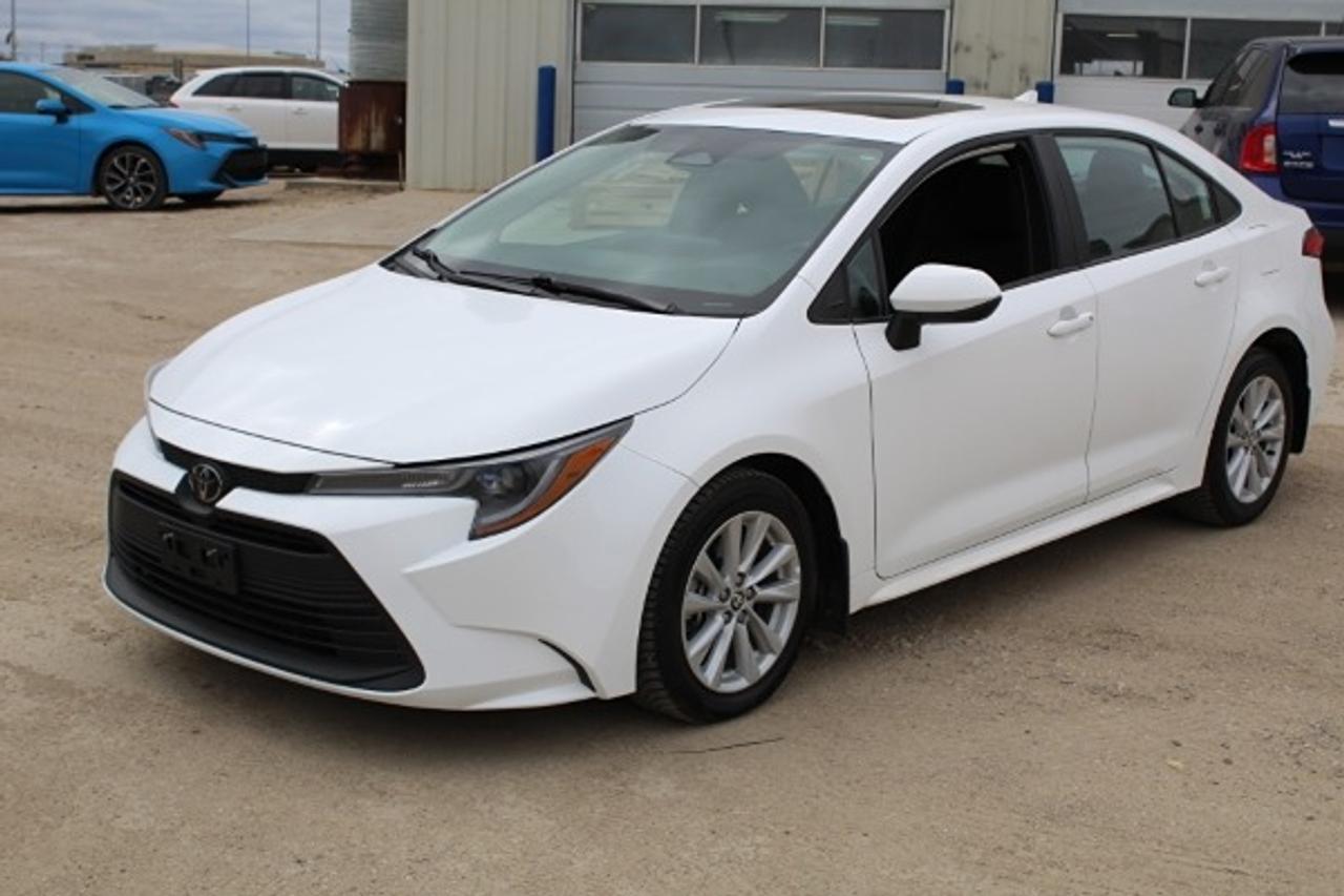 2024 Toyota Corolla LE w/Htd cloth, S/R, BUC - Photo #1