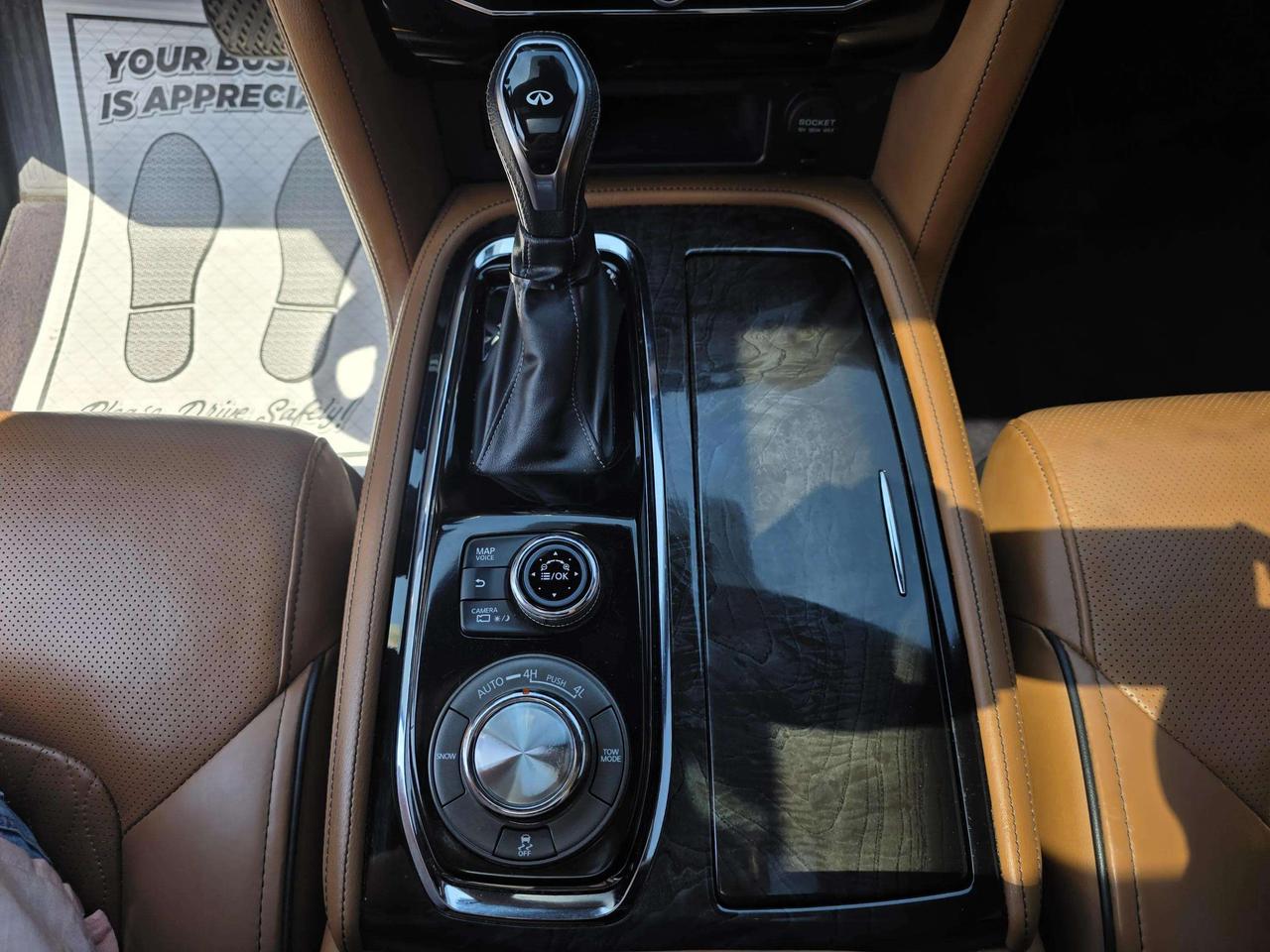 2021 Infiniti QX80 LUXE 7-Passenger Photo
