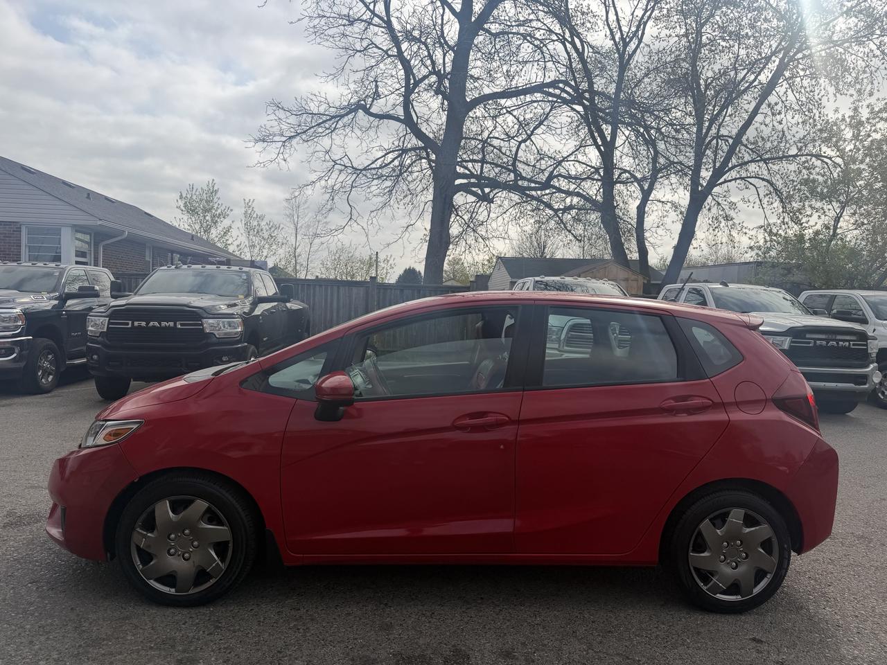 2017 Honda Fit SE Photo3