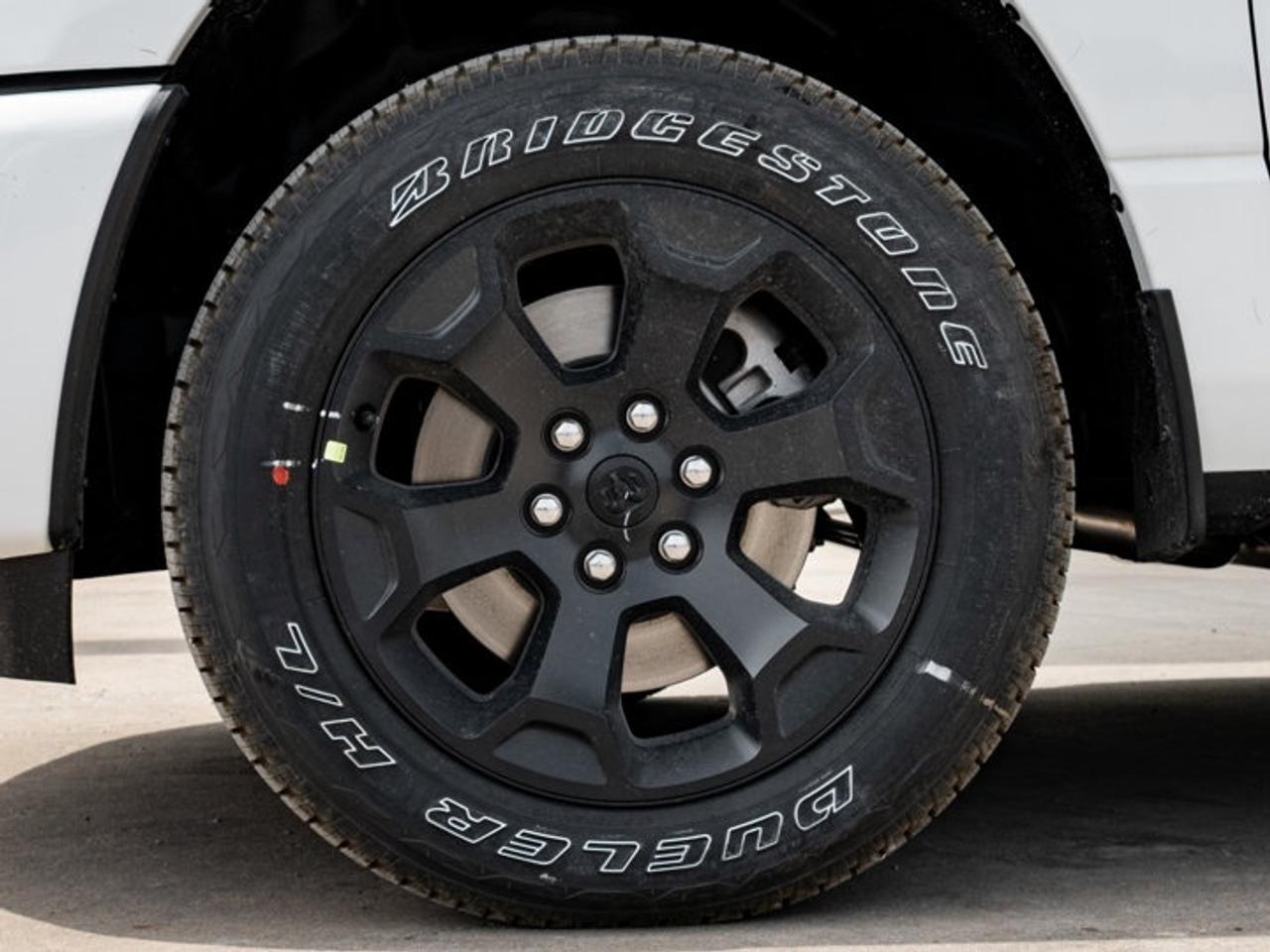 2026 RAM 1500 Express Photo